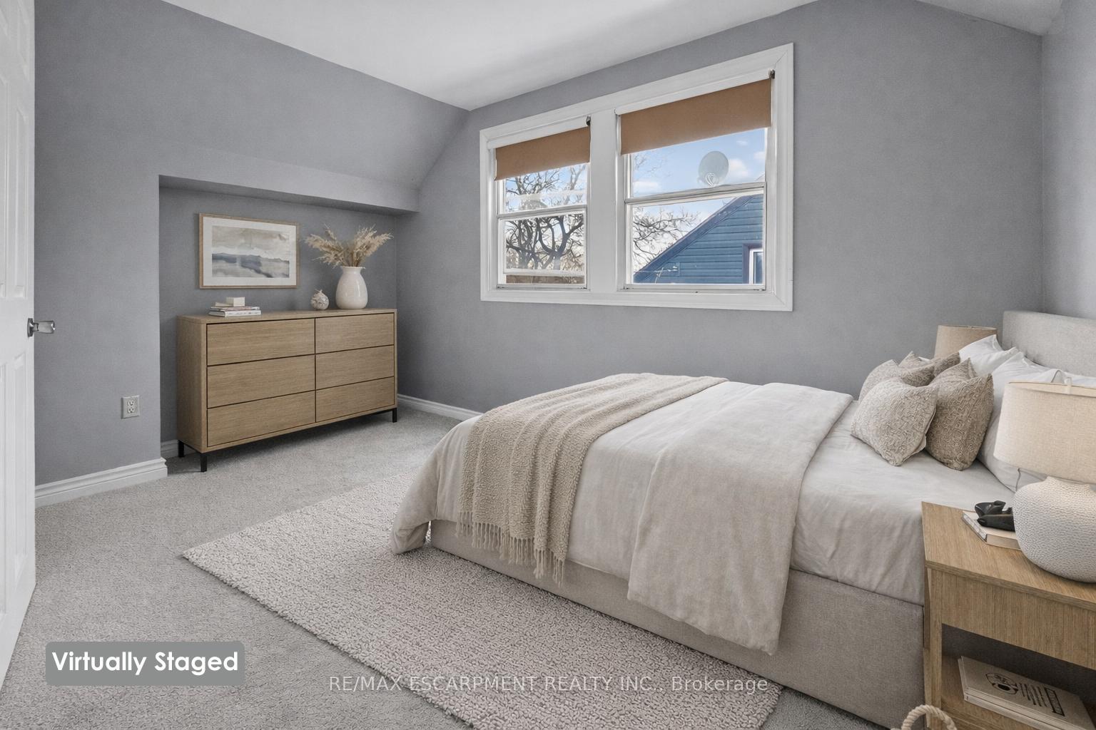 Photo 16 of 85 Grass Avenue, St. Catharines, Downtown — HOMEH