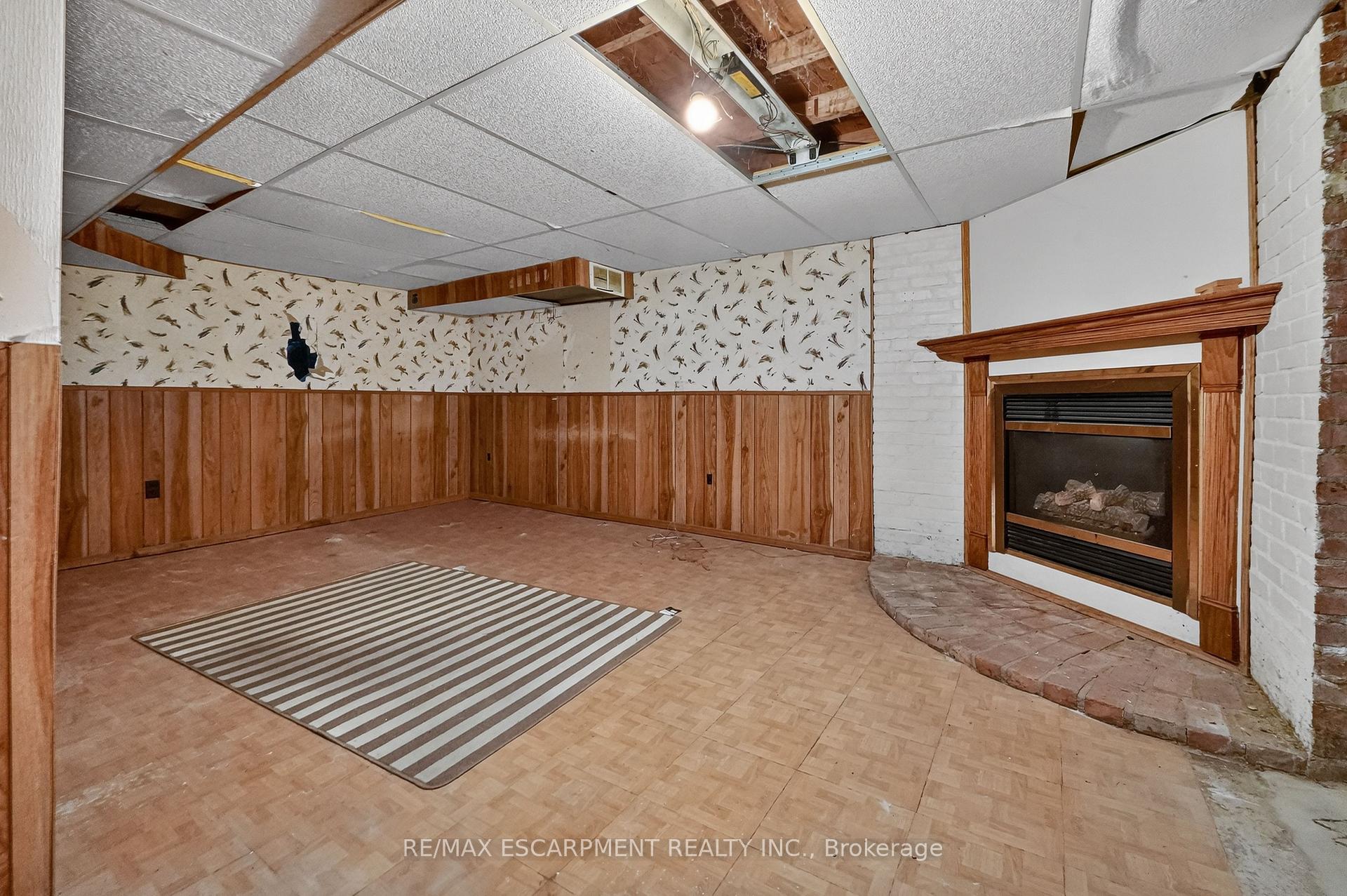 Photo 23 of 85 Grass Avenue, St. Catharines, Downtown — HOMEH