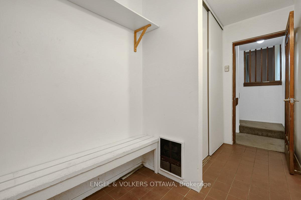 Photo 5 of Unit 133, 3445 Uplands Drive, Ottawa, Hunt Club — HOMEH