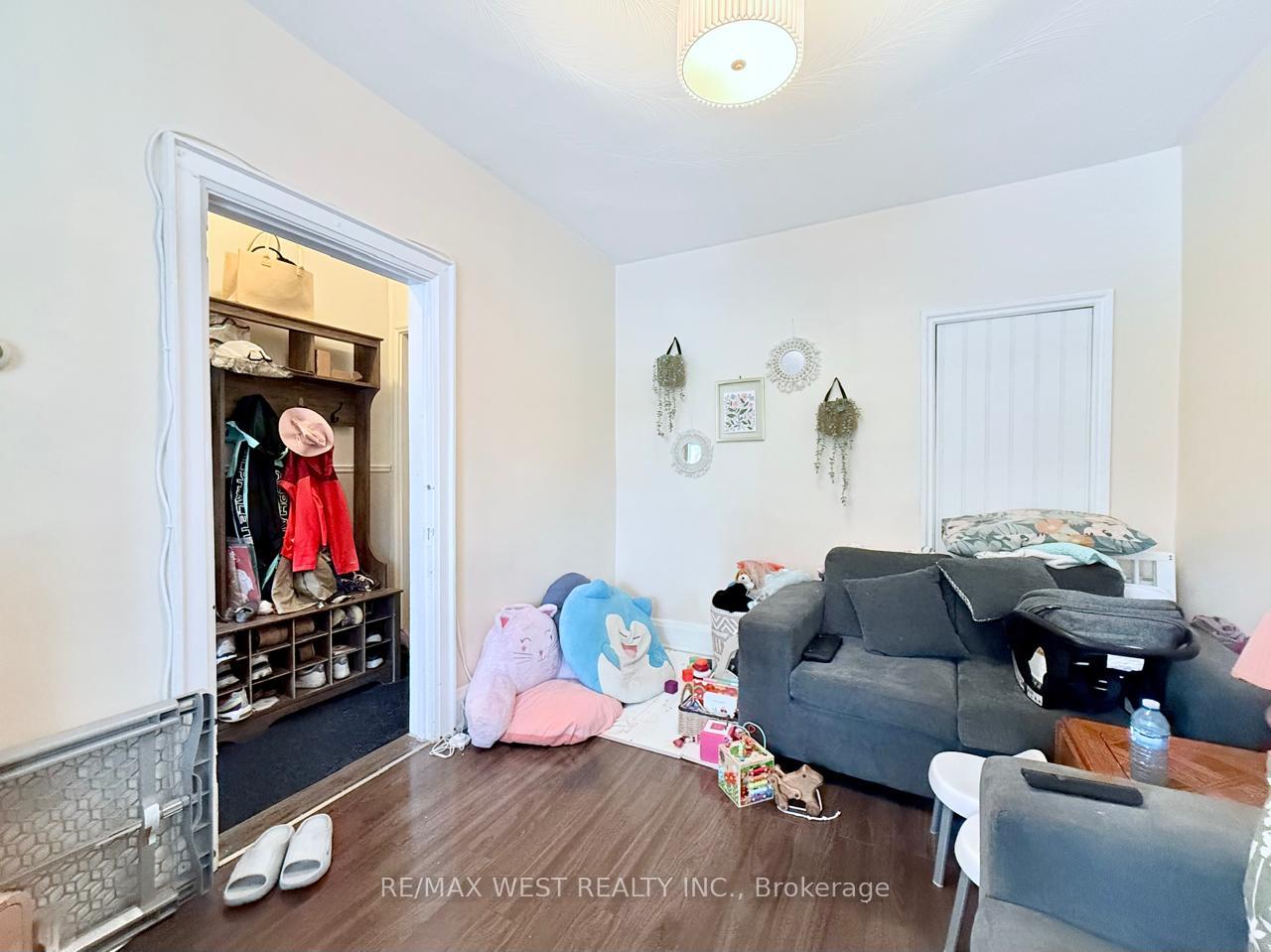 Photo 8 of 231 Rosemount Avenue, Toronto, Corso Italia-Davenport — HOMEH