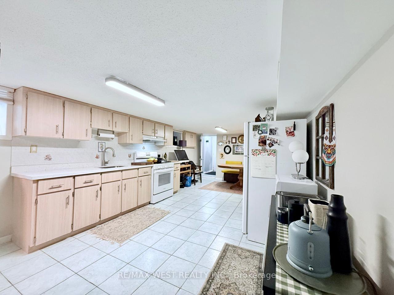 Photo 11 of 231 Rosemount Avenue, Toronto, Corso Italia-Davenport — HOMEH