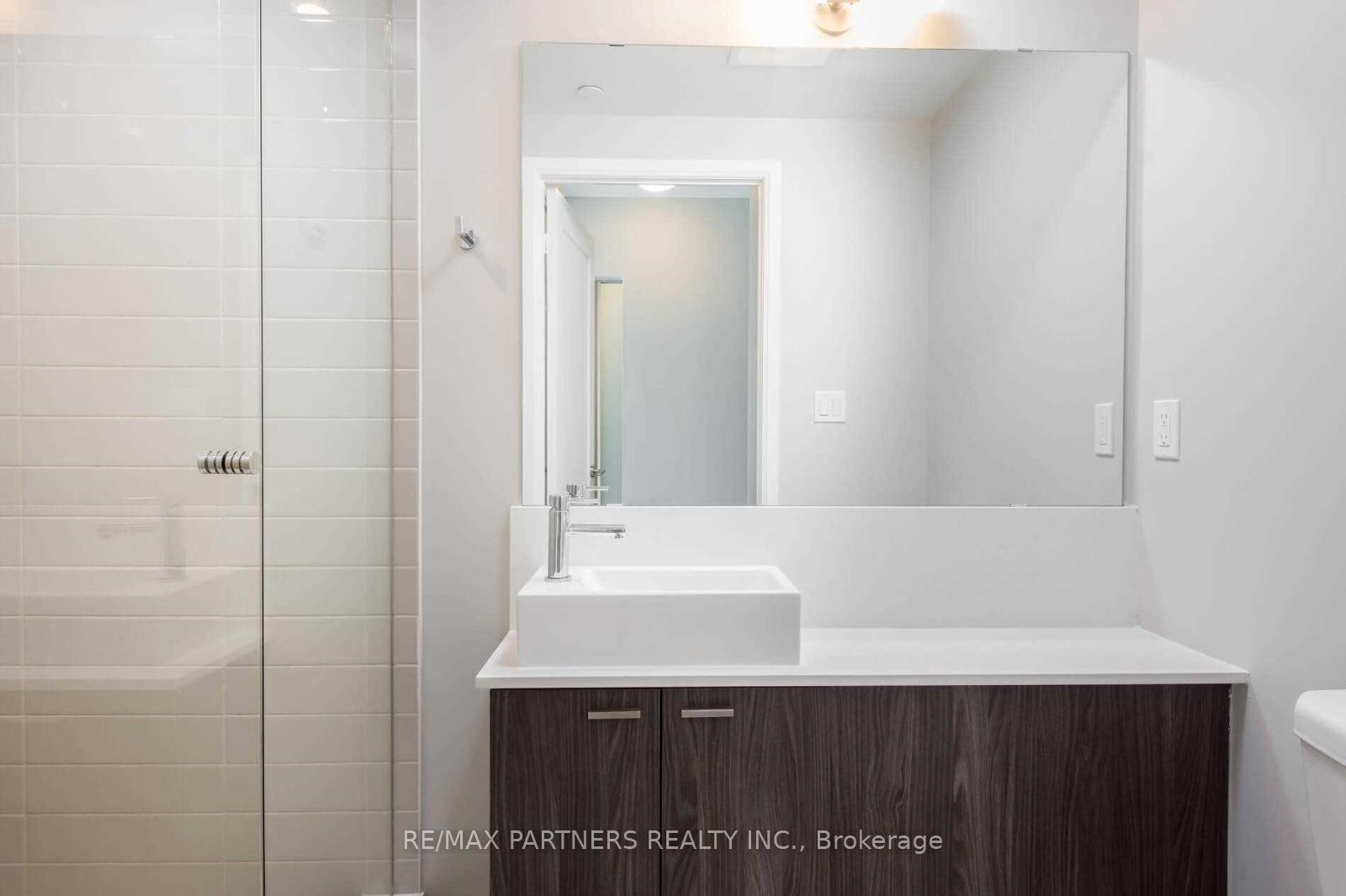 Photo 4 of Unit 1403 W, 27 Bathurst Street W, Toronto, Waterfront Communities — HOMEH