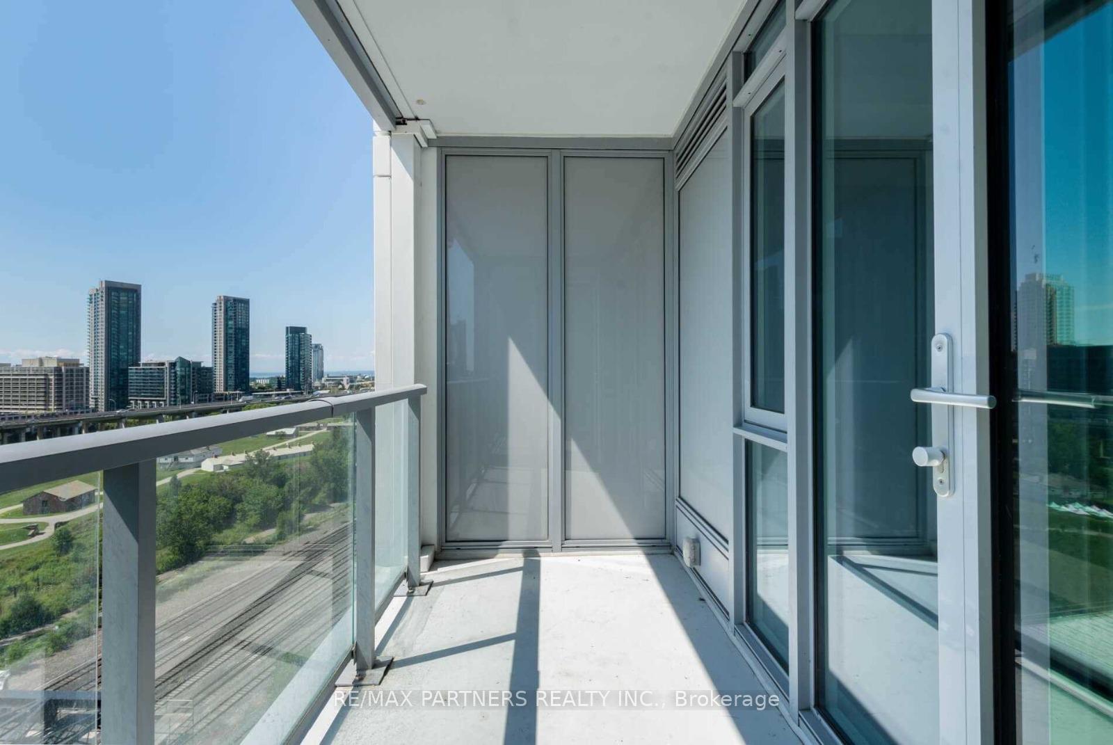 Photo 6 of Unit 1403 W, 27 Bathurst Street W, Toronto, Waterfront Communities — HOMEH