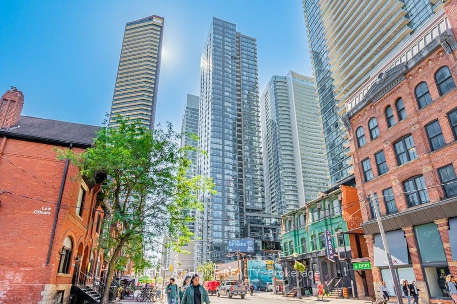 Photo of Unit 1210, 295 Adelaide Street W