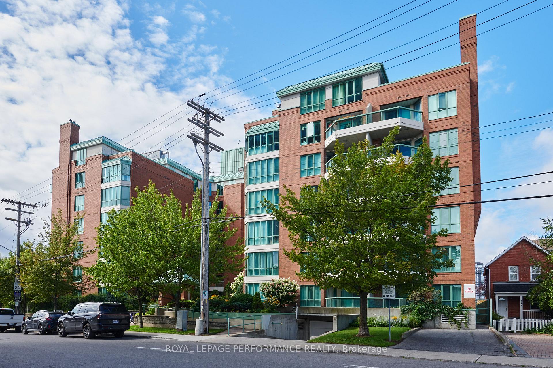 Photo of Unit 408, 540 Cambridge Street South S