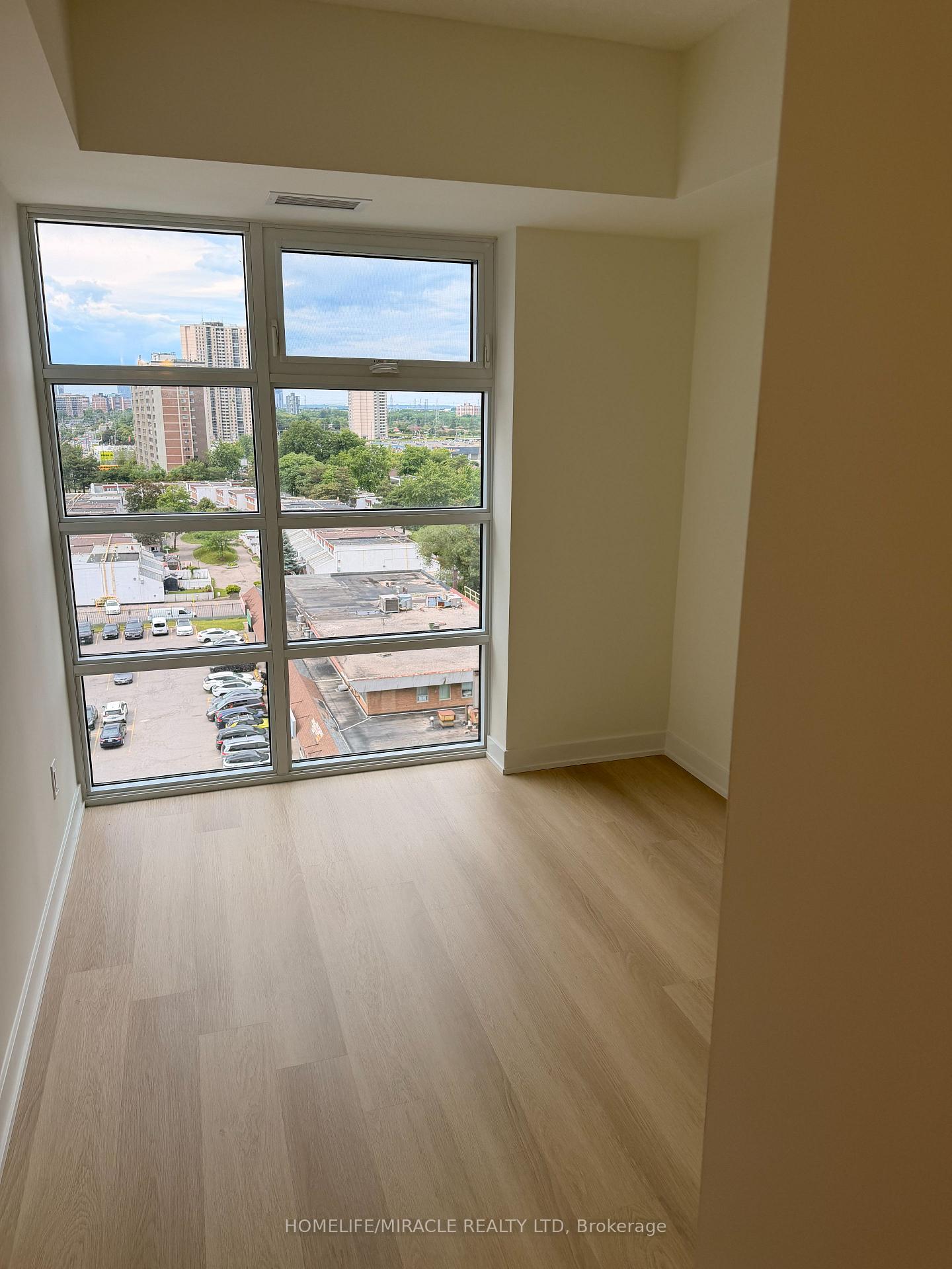 Photo 1 of Unit 903, 2825 Jane Street, North York, Glenfield-Jane Heights — HOMEH