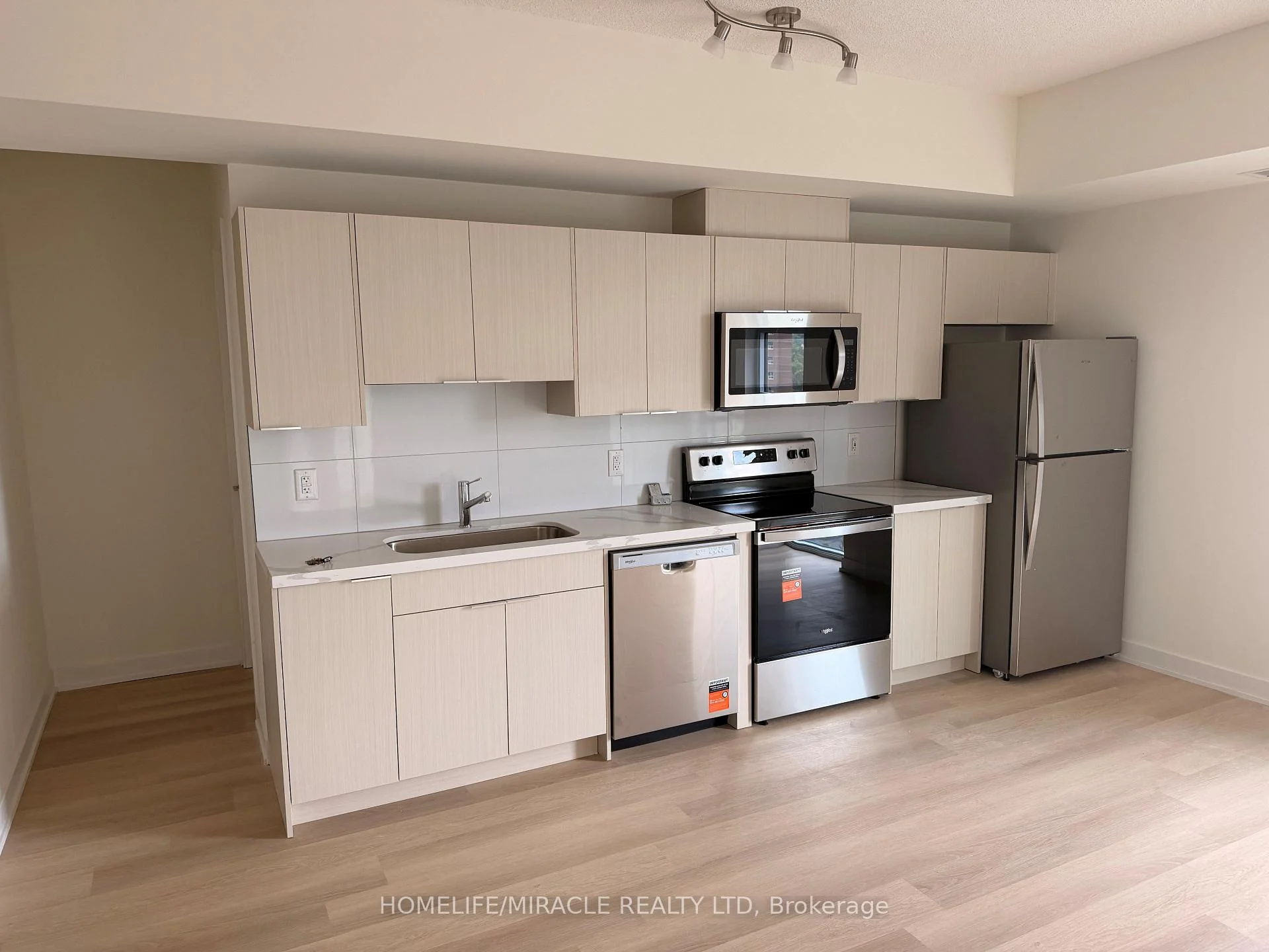 Photo 2 of Unit 903, 2825 Jane Street, North York, Glenfield-Jane Heights — HOMEH
