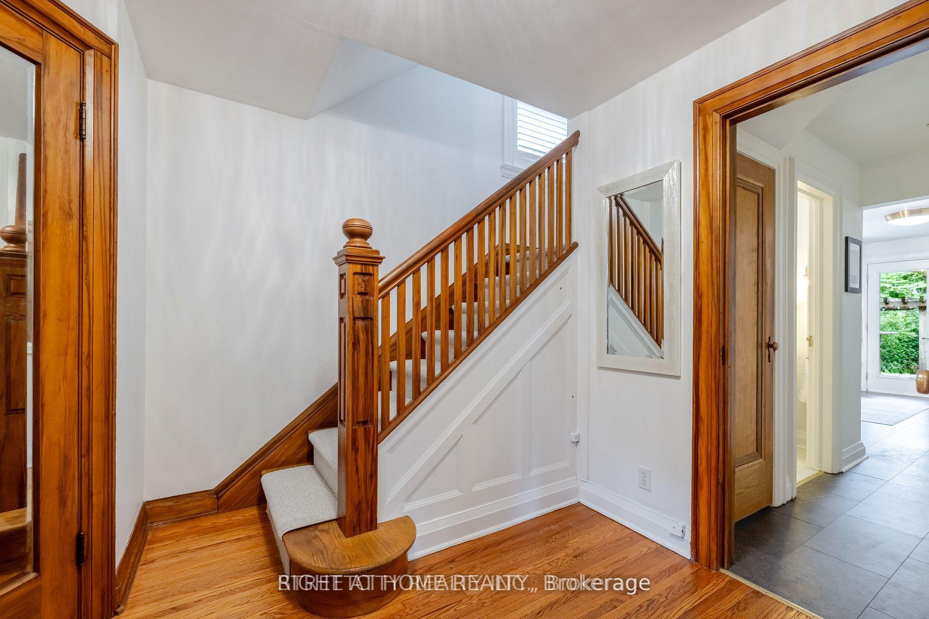 Photo 4 of 931 Waterloo Street, London, East B — HOMEH