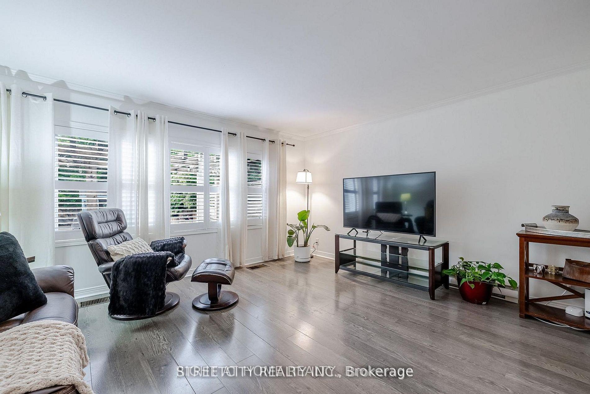 Photo 12 of 931 Waterloo Street, London, East B — HOMEH