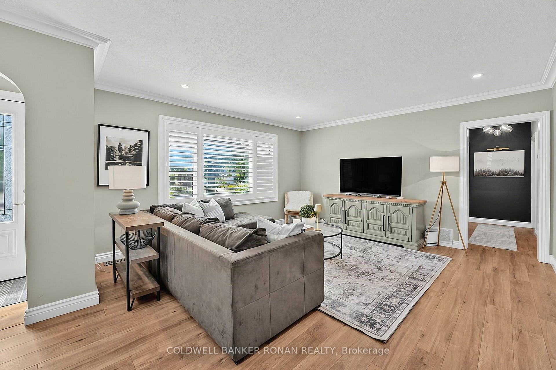 Photo 6 of 22 Nelson Street, New Tecumseth, Alliston — HOMEH