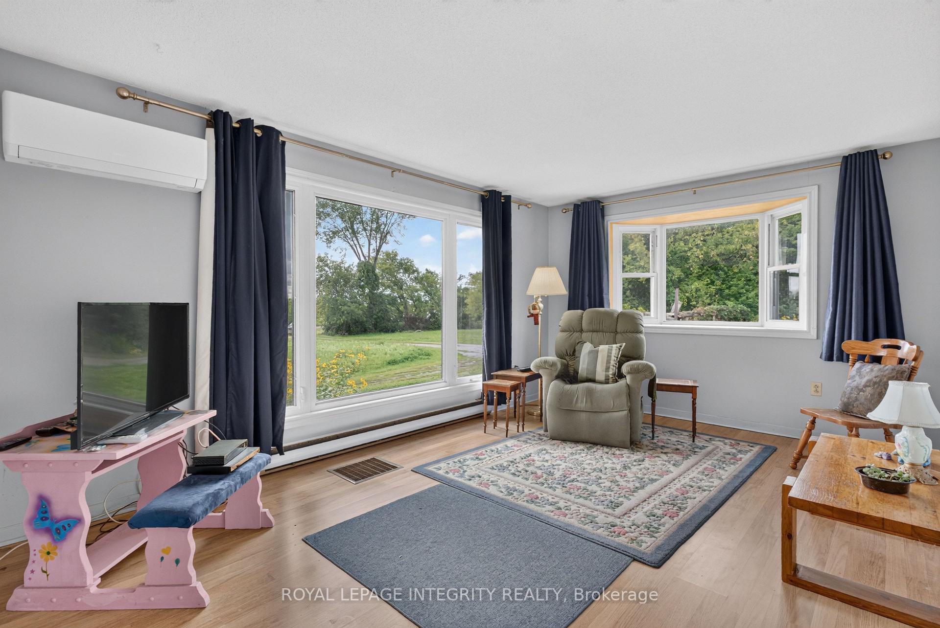 Photo 3 of 2063 Dwyer Hill Road, Ottawa, Remainder of Stittsville & Area — HOMEH