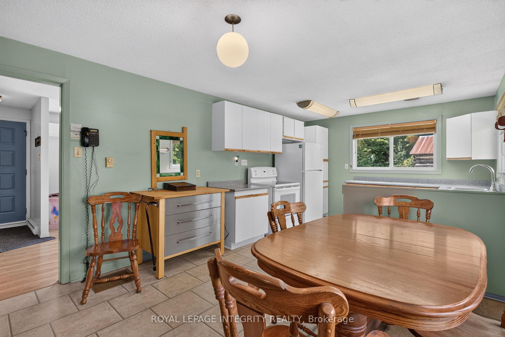 Photo 14 of 2063 Dwyer Hill Road, Ottawa, Remainder of Stittsville & Area — HOMEH