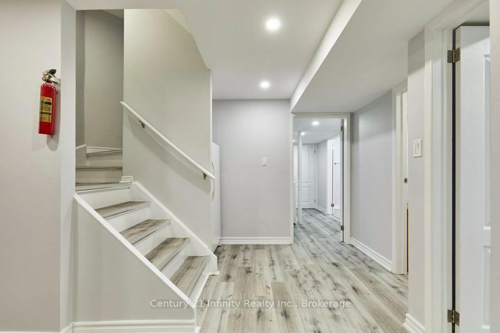 Photo 32 of 8 Murkar Crescent, Whitby, Blue Grass Meadows — HOMEH