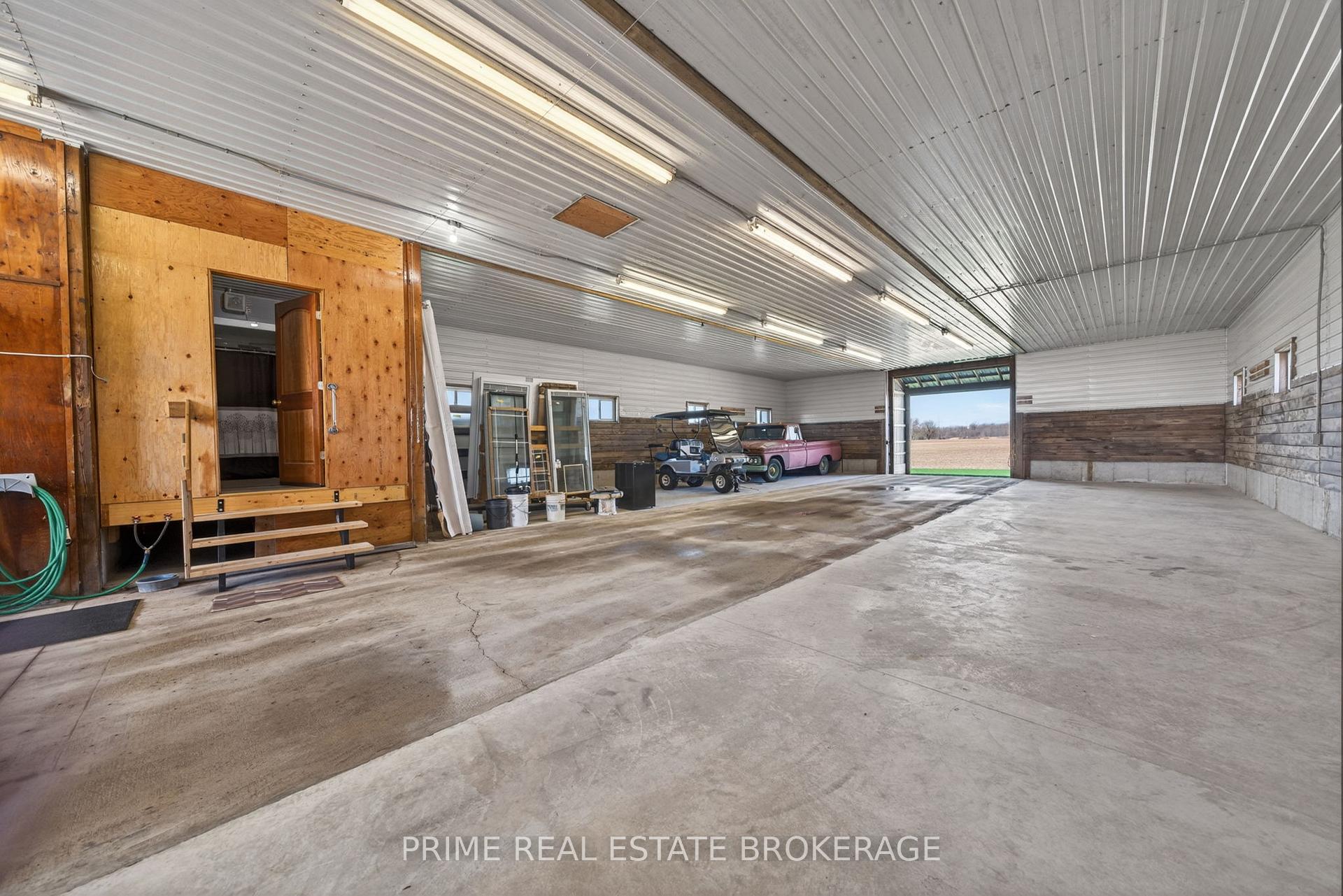 Photo 6 of 22403 Springfield Road, Southwest Middlesex, Rural Southwest Middlesex — HOMEH