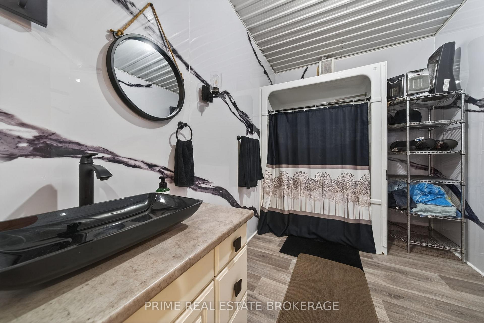 Photo 8 of 22403 Springfield Road, Southwest Middlesex, Rural Southwest Middlesex — HOMEH
