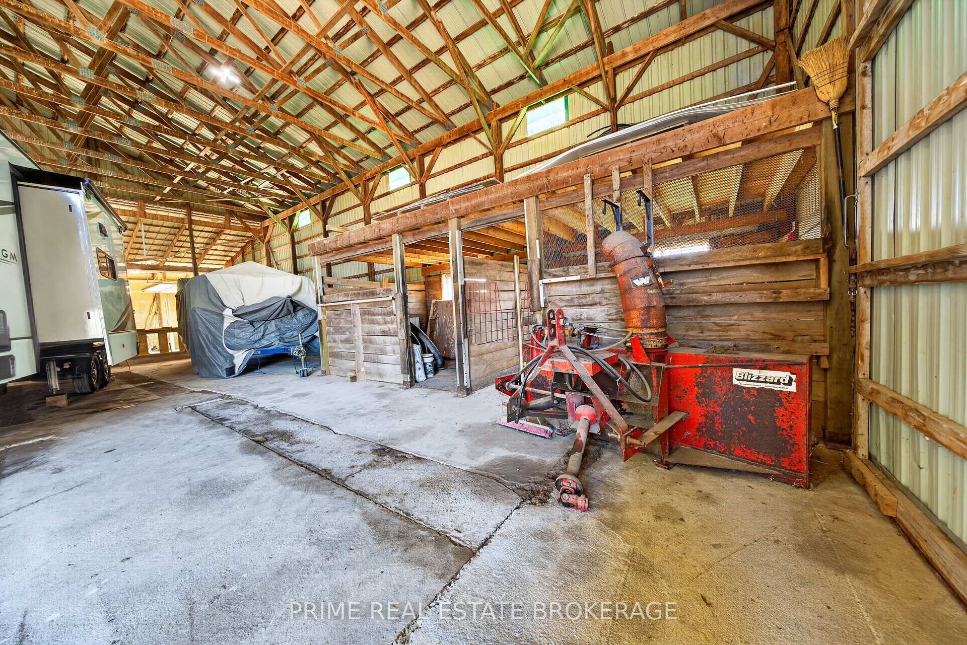 Photo 11 of 22403 Springfield Road, Southwest Middlesex, Rural Southwest Middlesex — HOMEH