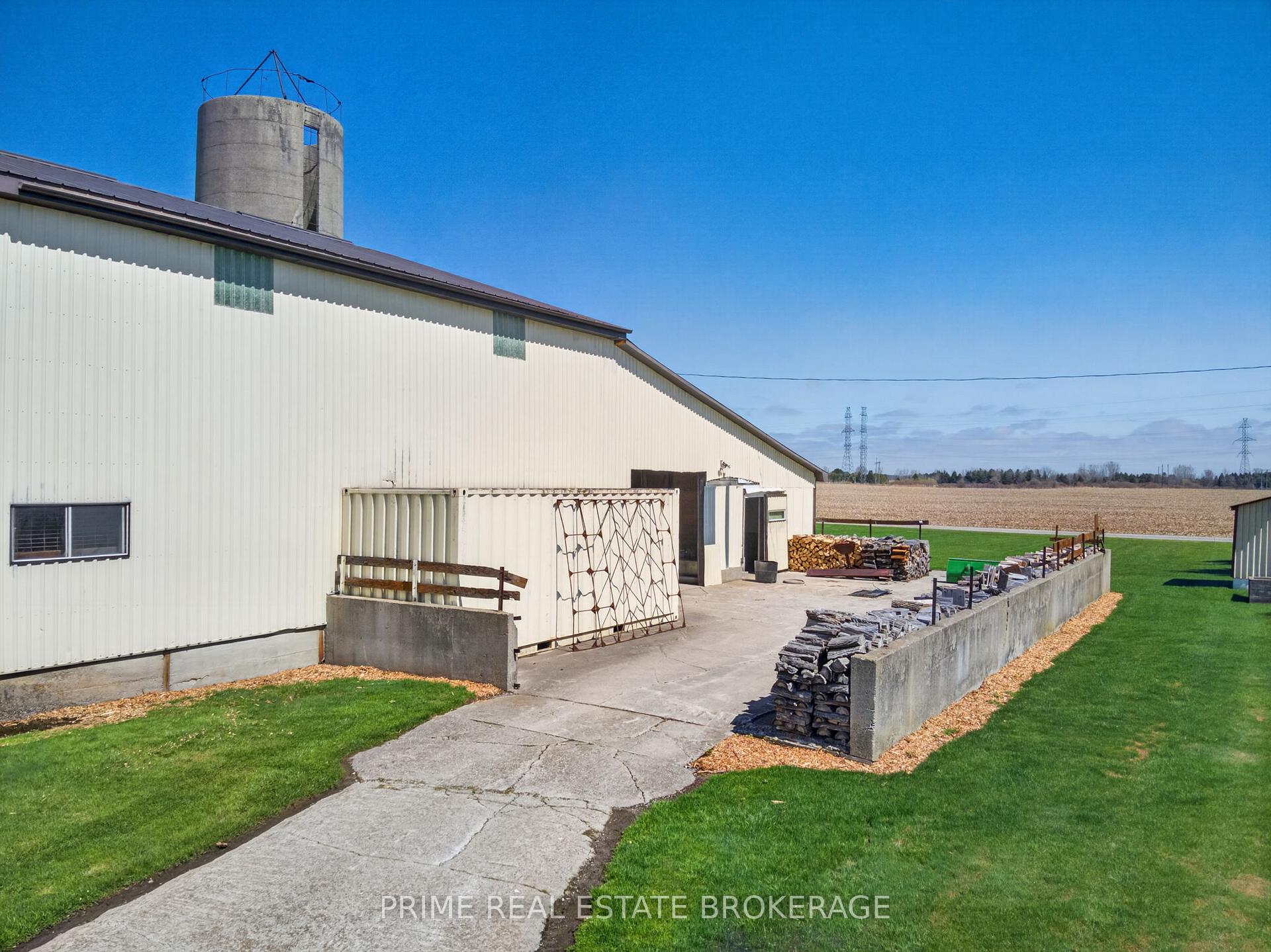 Photo 14 of 22403 Springfield Road, Southwest Middlesex, Rural Southwest Middlesex — HOMEH