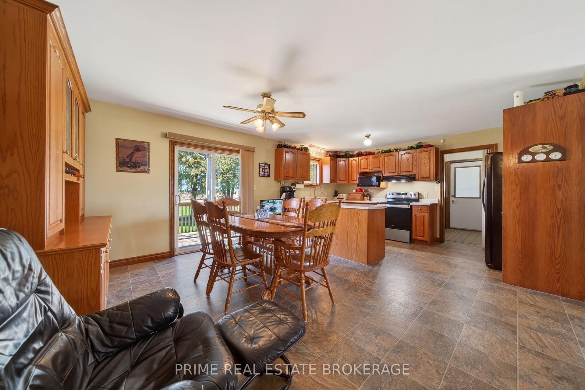 Photo 15 of 22403 Springfield Road, Southwest Middlesex, Rural Southwest Middlesex — HOMEH