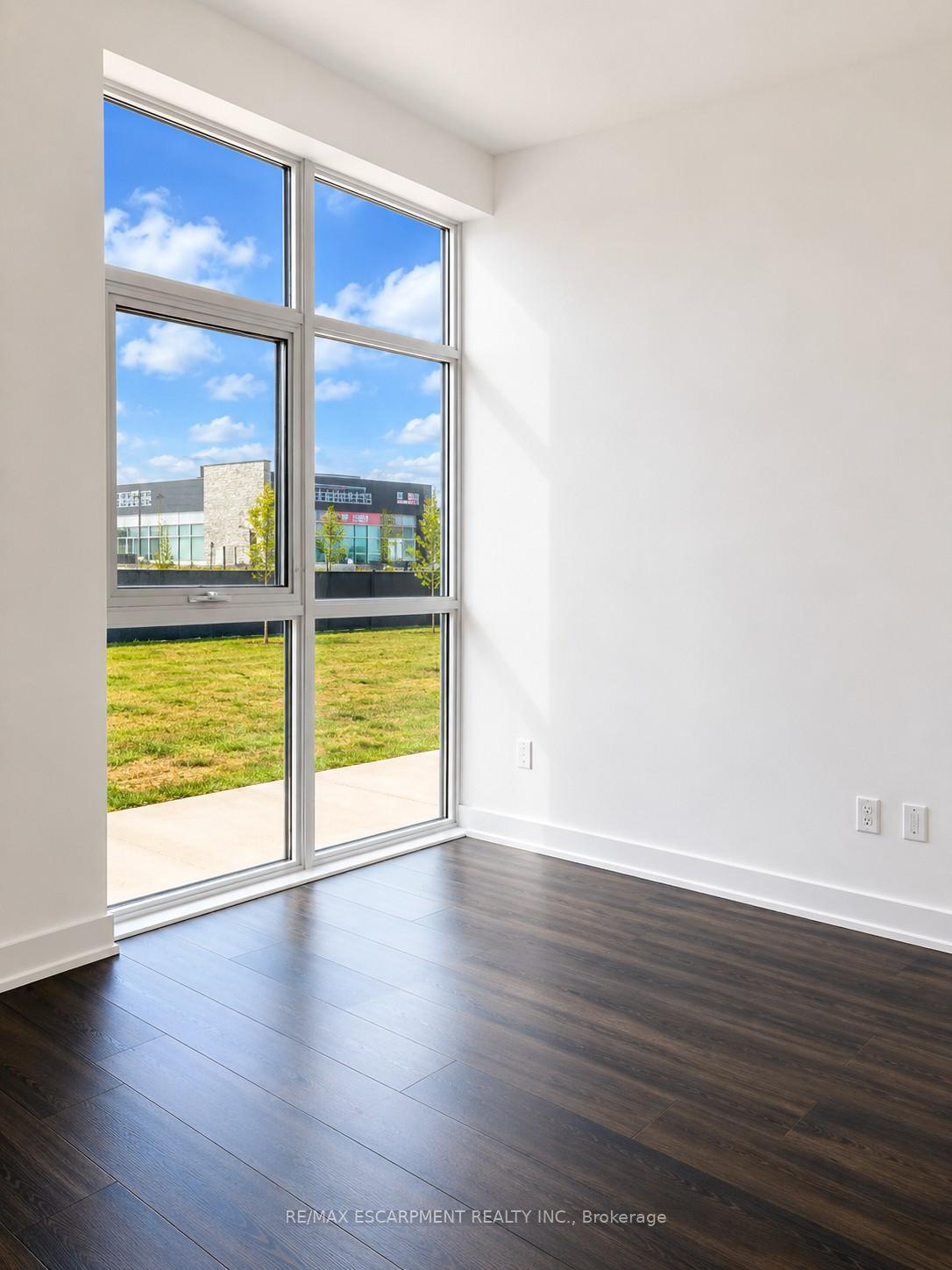 Photo 4 of Unit 103, 470 Dundas Street E, Hamilton, Waterdown — HOMEH