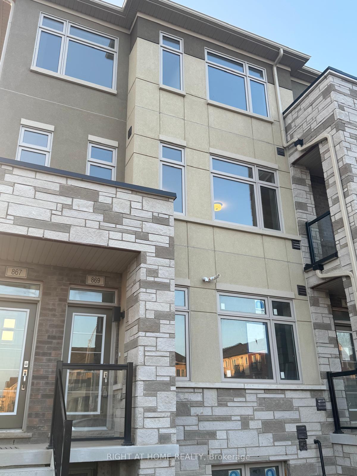 Photo 2 of Unit 44, 869 North Waterdown Drive, Hamilton, Waterdown — HOMEH