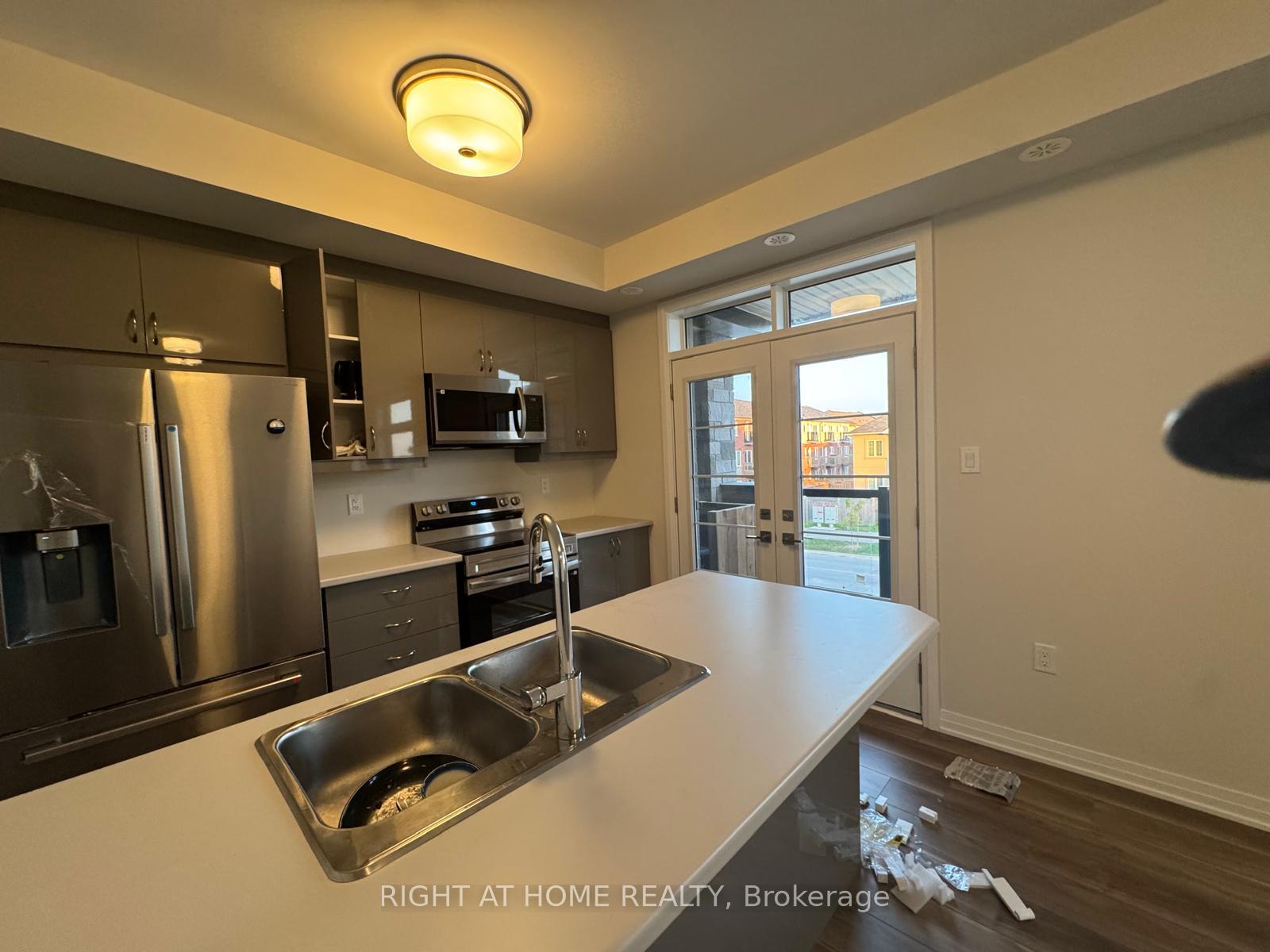 Photo 12 of Unit 44, 869 North Waterdown Drive, Hamilton, Waterdown — HOMEH