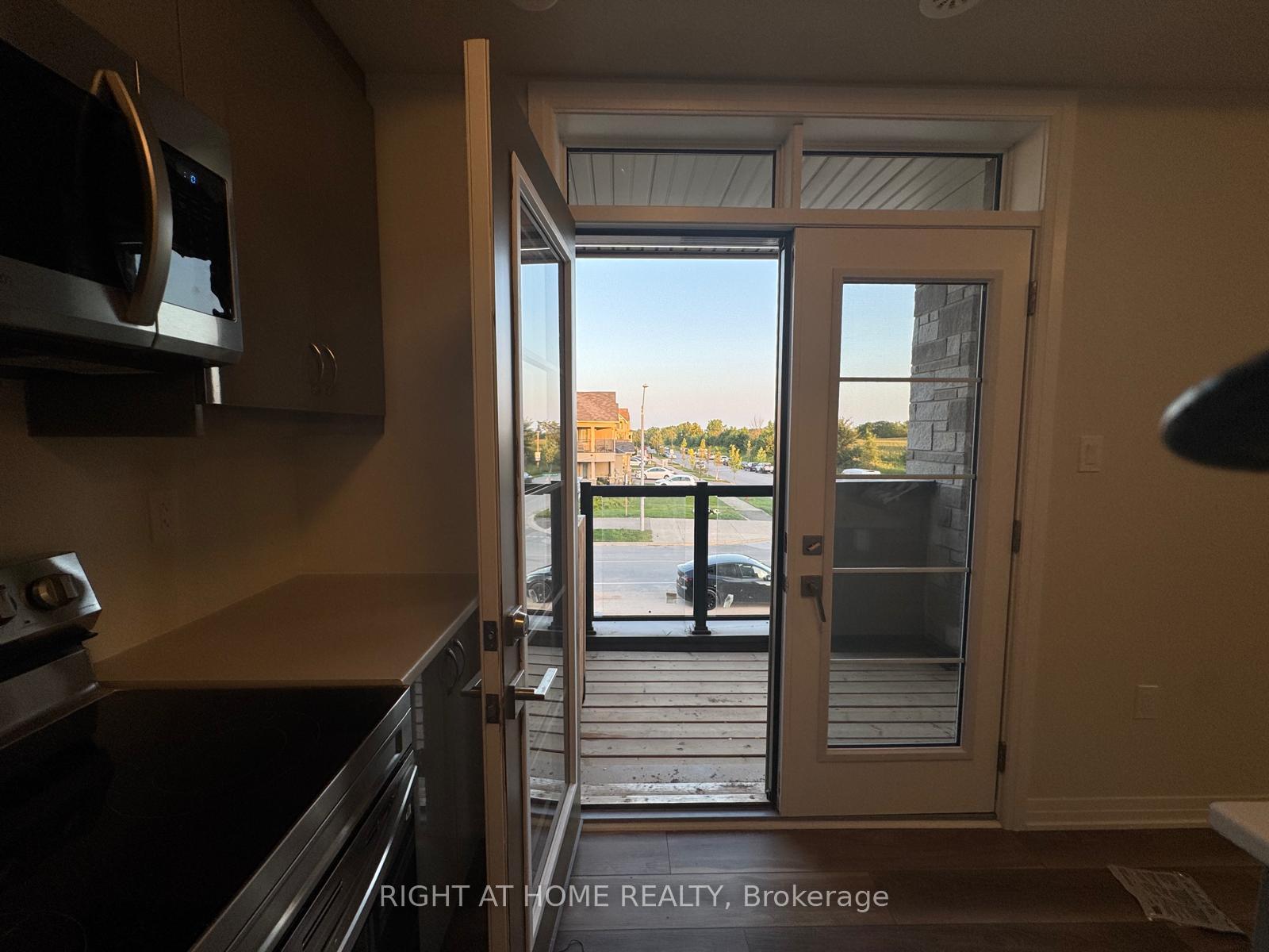 Photo 8 of Unit 44, 869 North Waterdown Drive, Hamilton, Waterdown — HOMEH