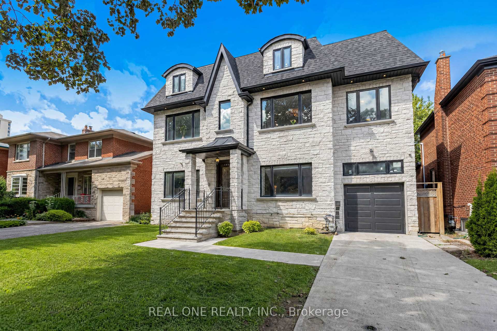 Photo 2 of 100 Ridelle Avenue, Toronto, Forest Hill North — HOMEH