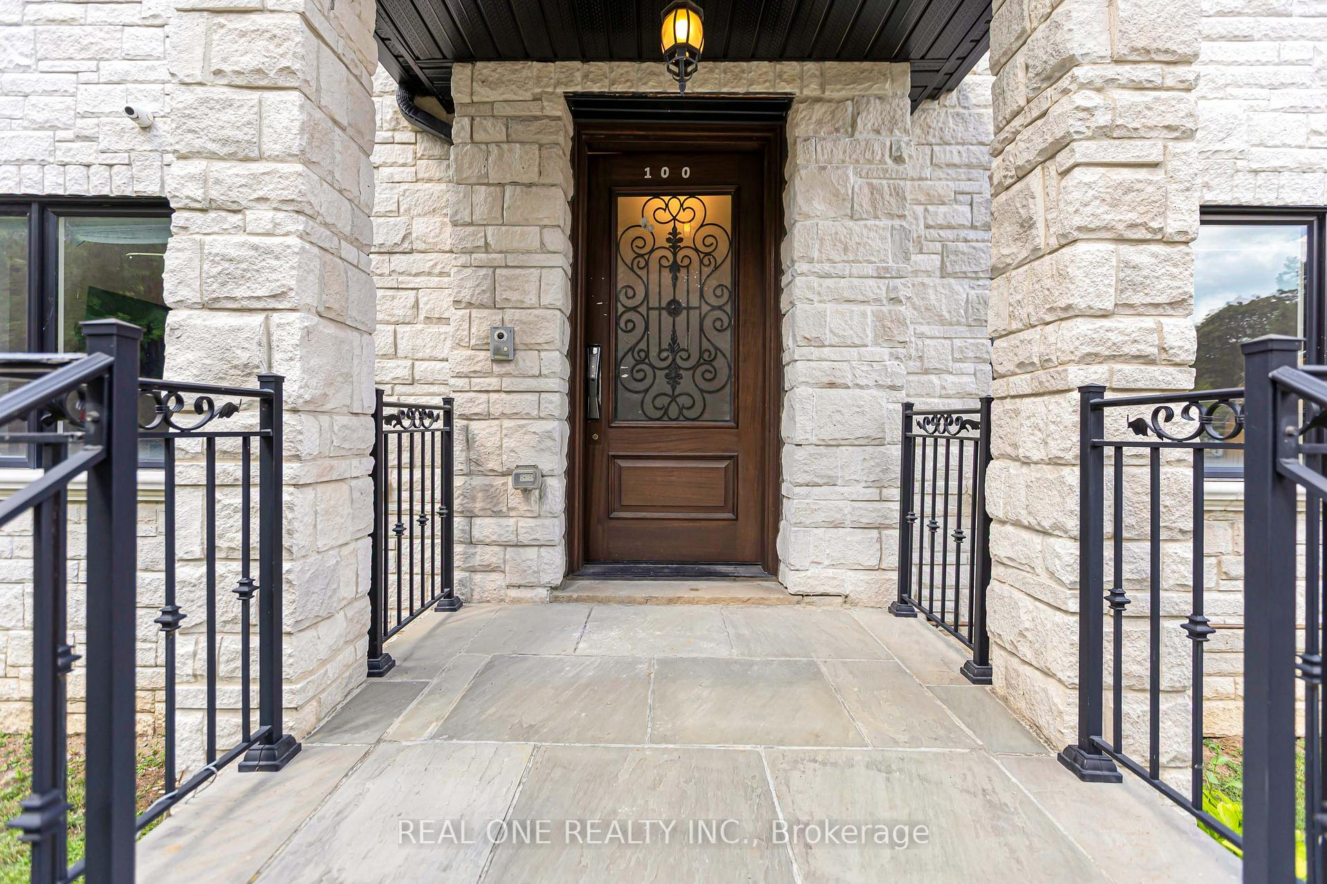 Photo 3 of 100 Ridelle Avenue, Toronto, Forest Hill North — HOMEH