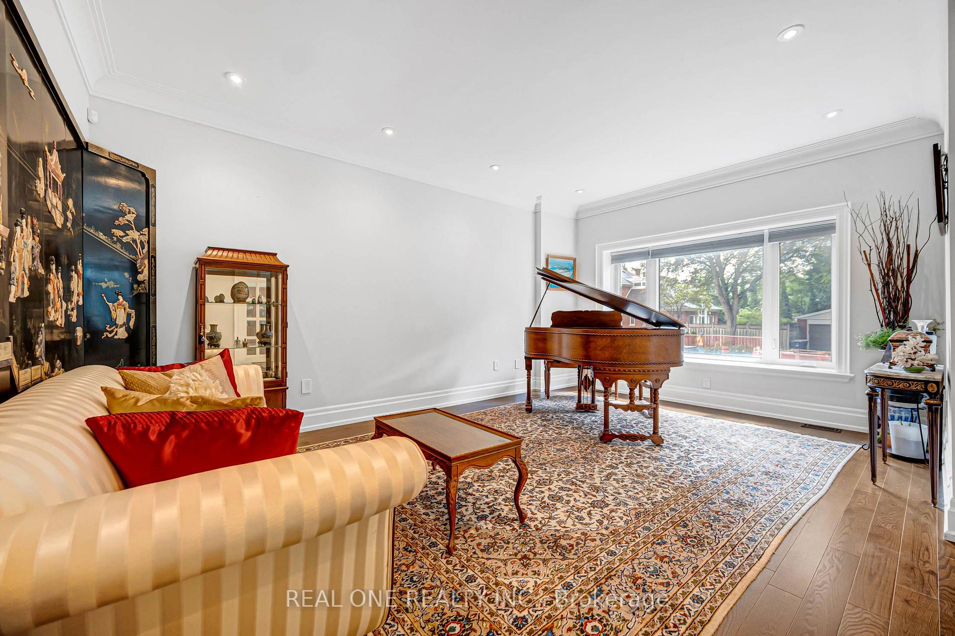 Photo 6 of 100 Ridelle Avenue, Toronto, Forest Hill North — HOMEH