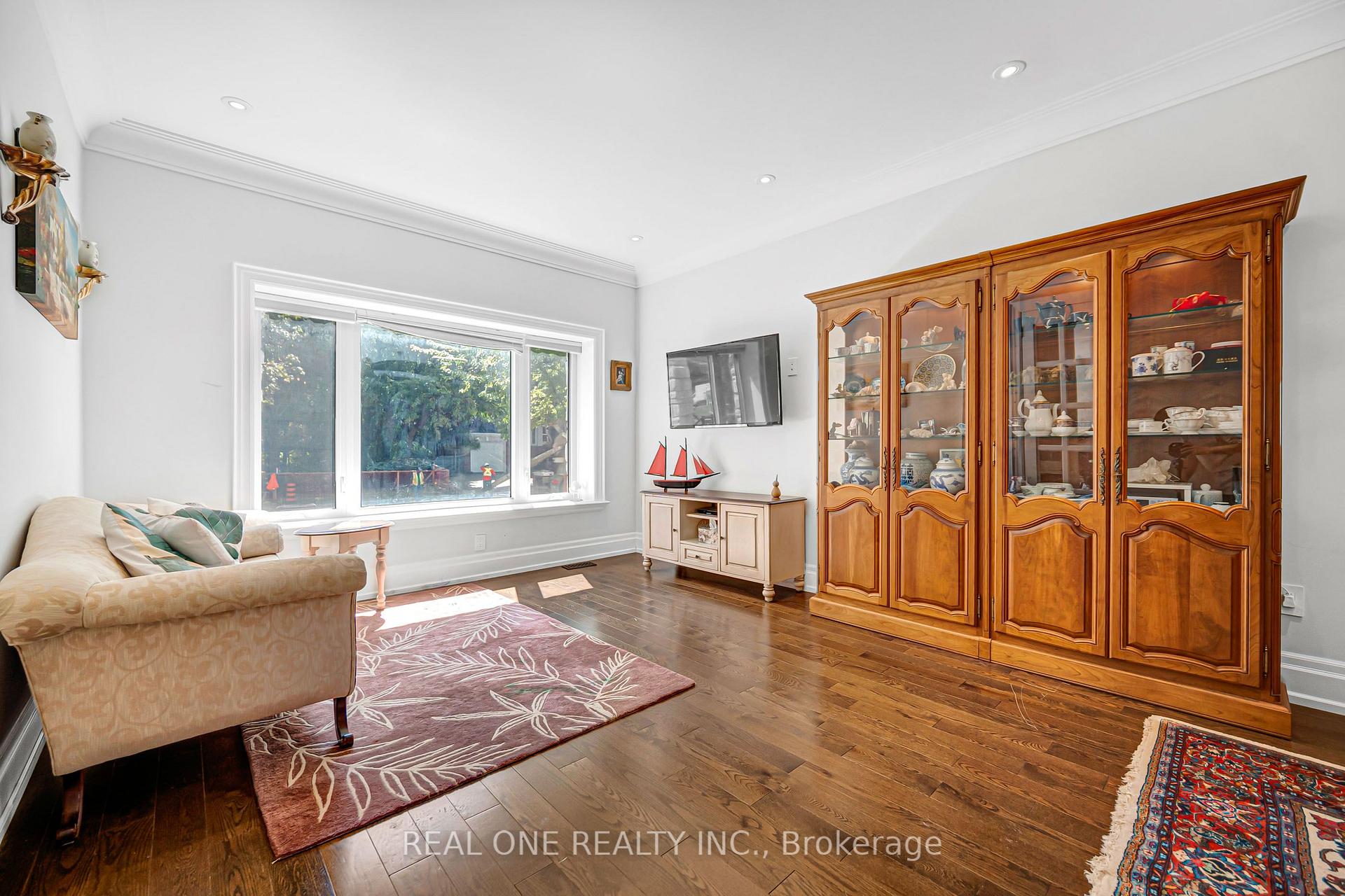 Photo 11 of 100 Ridelle Avenue, Toronto, Forest Hill North — HOMEH