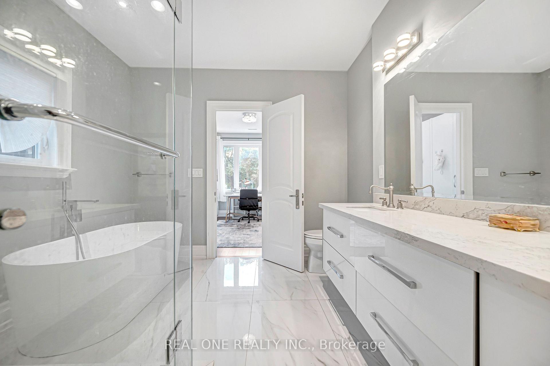 Photo 31 of 100 Ridelle Avenue, Toronto, Forest Hill North — HOMEH