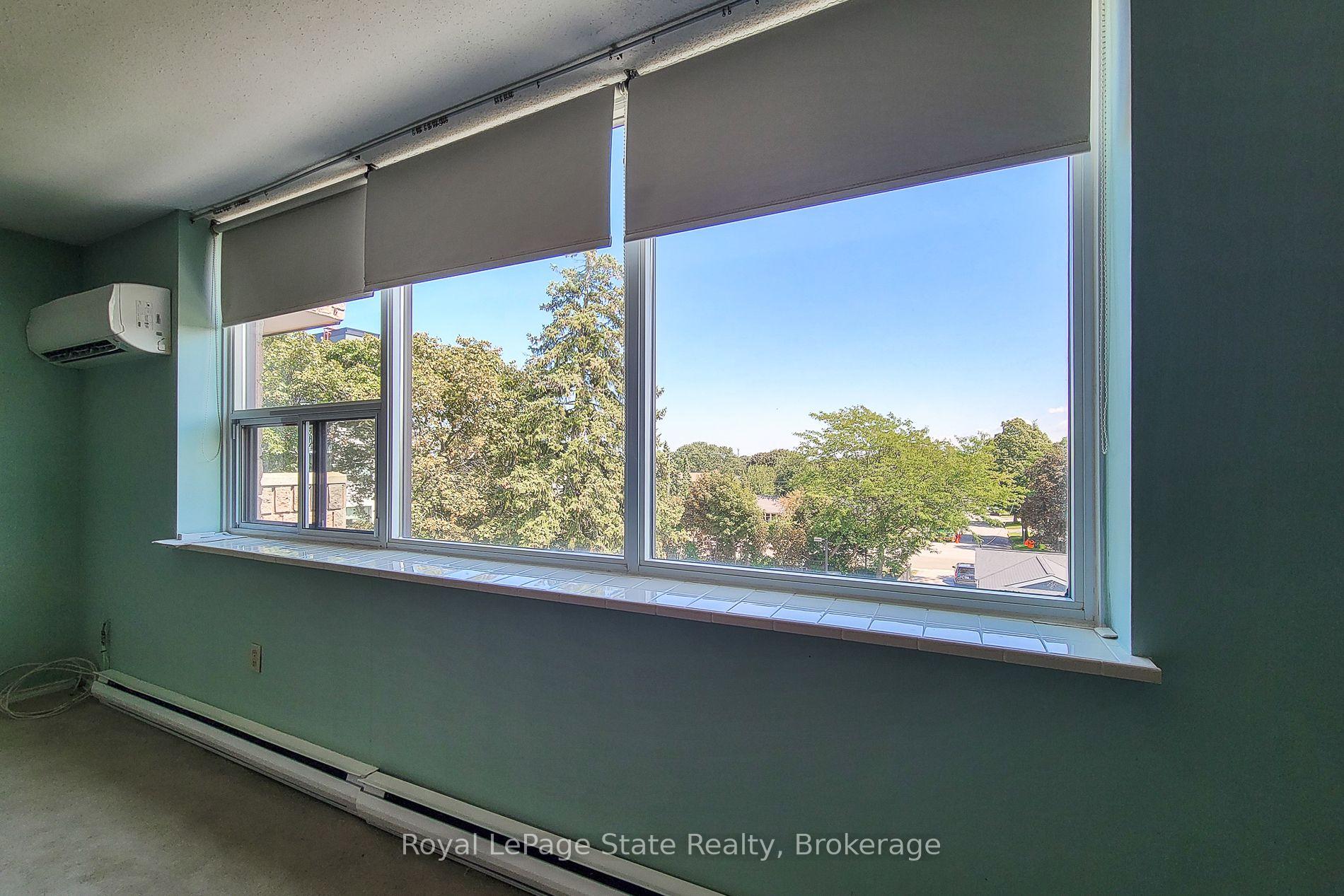 Photo 12 of Unit 405, 28 Robinson Street N, Grimsby, Grimsby East — HOMEH
