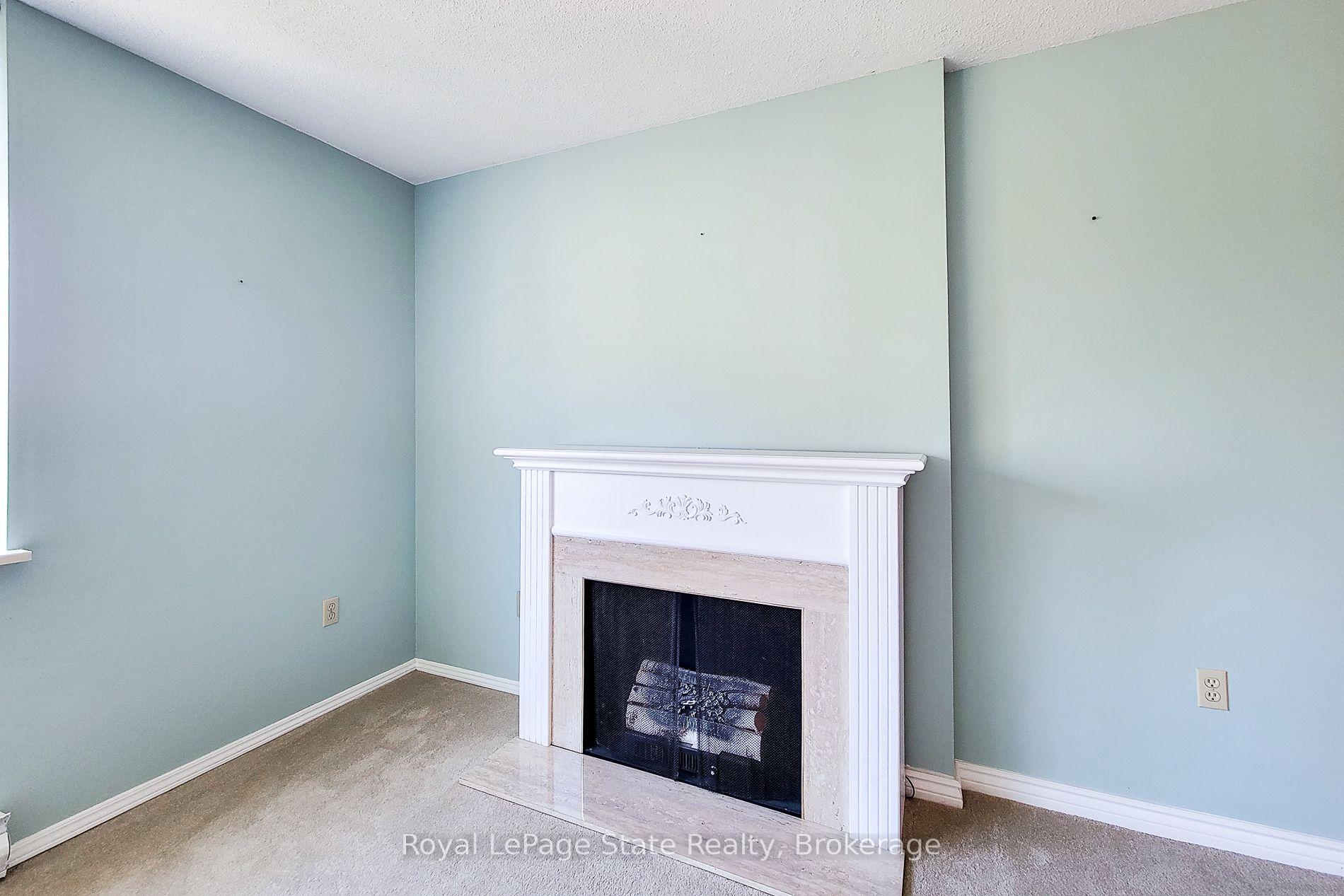 Photo 13 of Unit 405, 28 Robinson Street N, Grimsby, Grimsby East — HOMEH
