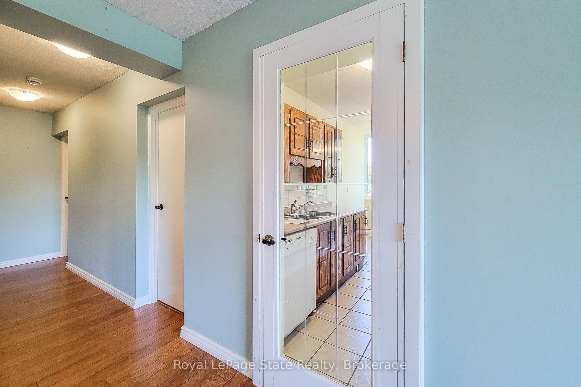 Photo 16 of Unit 405, 28 Robinson Street N, Grimsby, Grimsby East — HOMEH