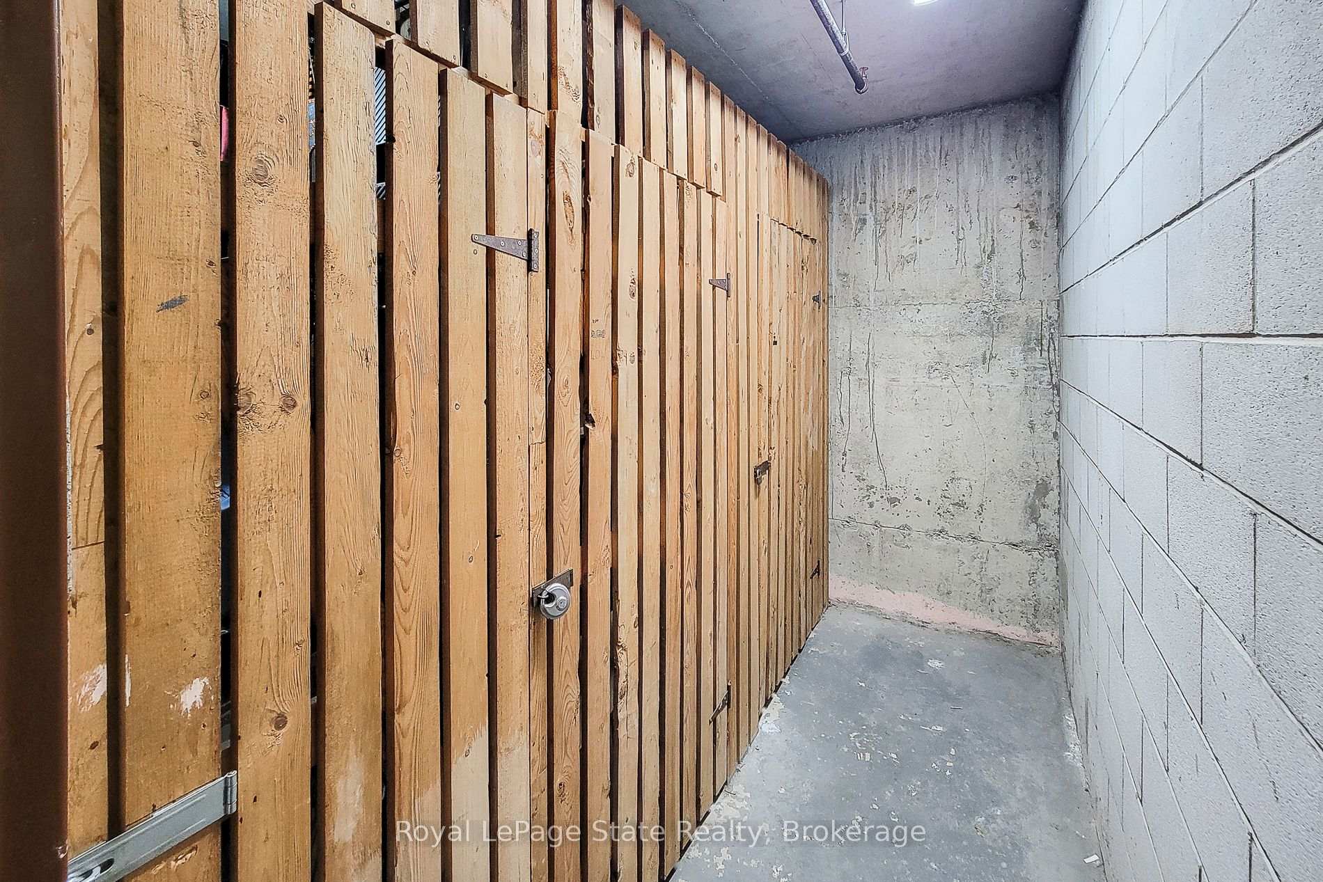 Photo 32 of Unit 405, 28 Robinson Street N, Grimsby, Grimsby East — HOMEH