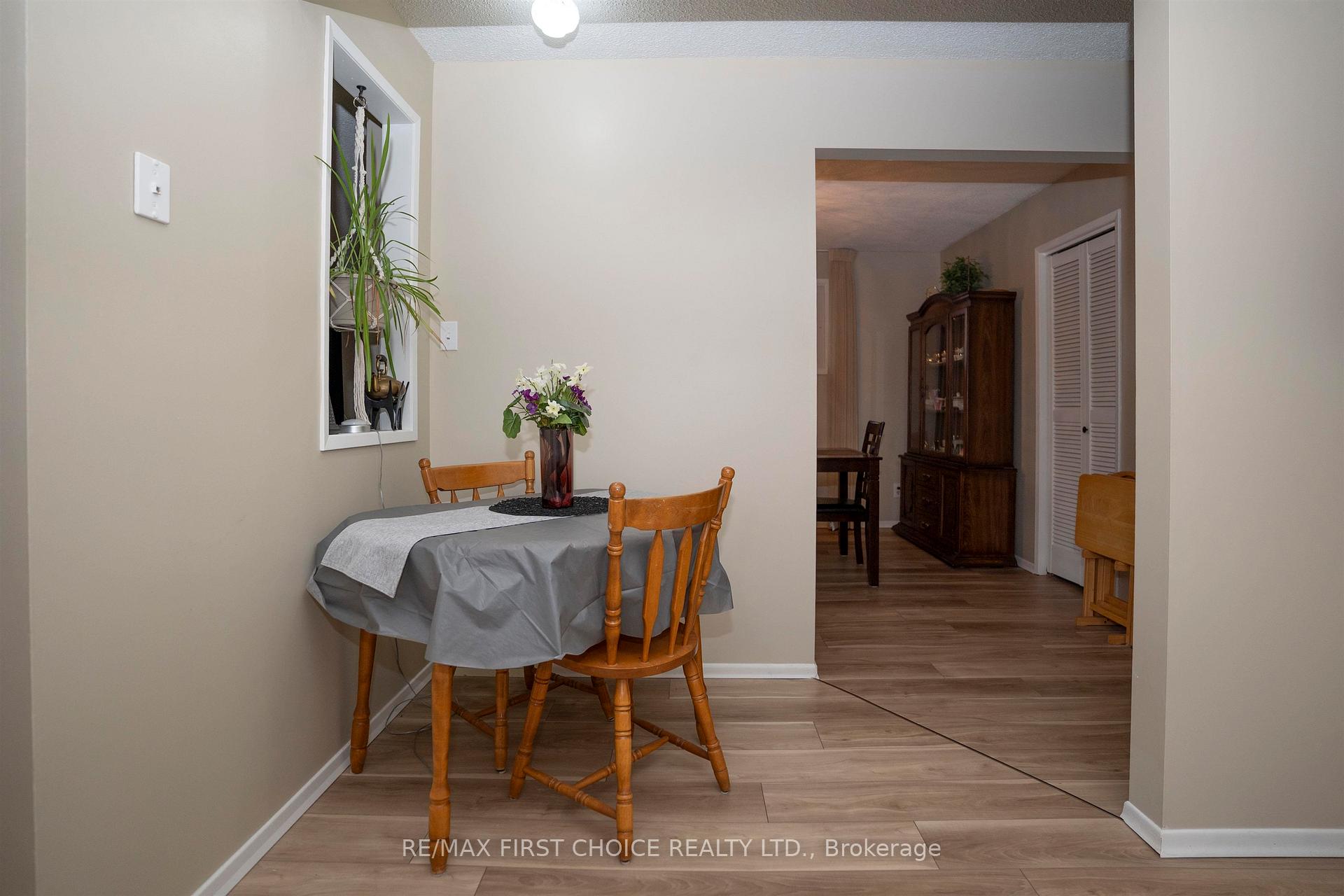 Photo 12 of 422 Simon Fraser Drive, Thunder Bay, Northwood Park — HOMEH