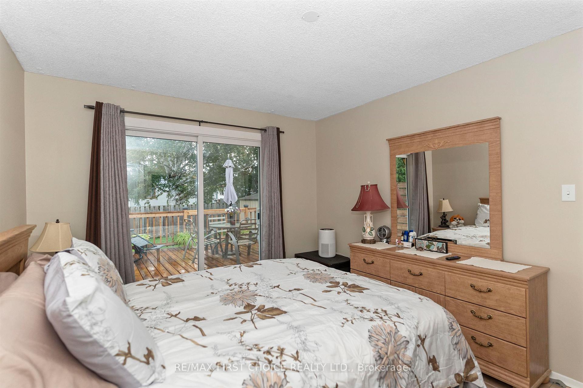 Photo 18 of 422 Simon Fraser Drive, Thunder Bay, Northwood Park — HOMEH