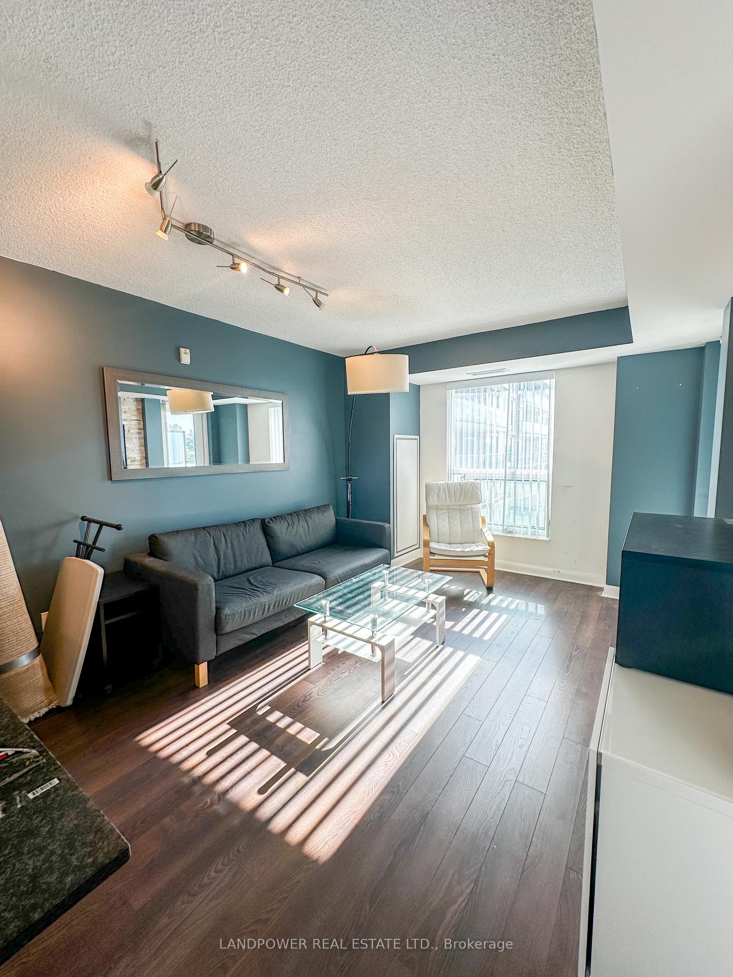 Front of Unit 504, 75 Norman Bethune Avenue