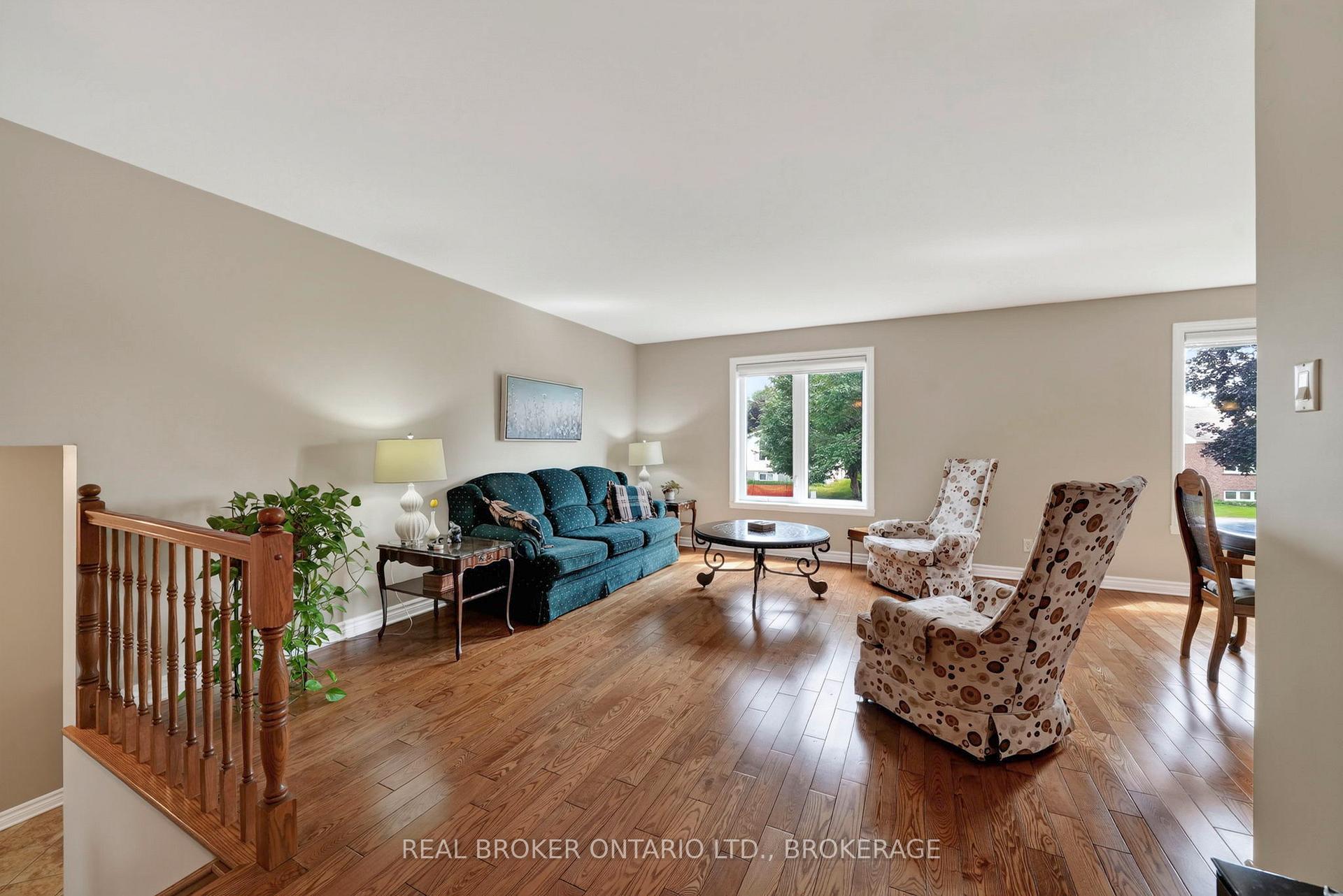Photo 5 of 1321 Stormont Drive, Cornwall, Cornwall — HOMEH