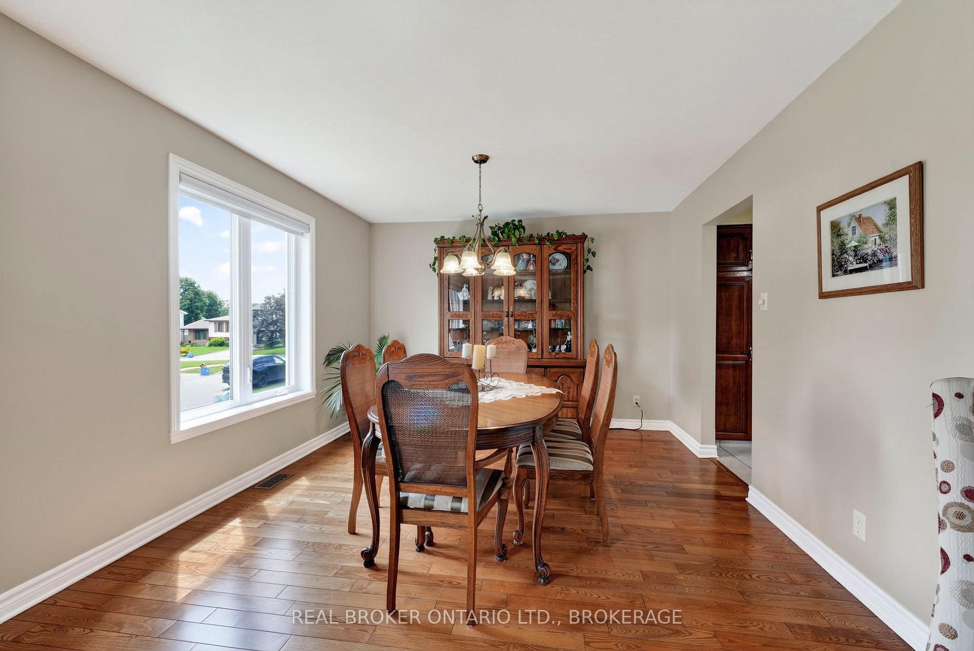 Photo 8 of 1321 Stormont Drive, Cornwall, Cornwall — HOMEH
