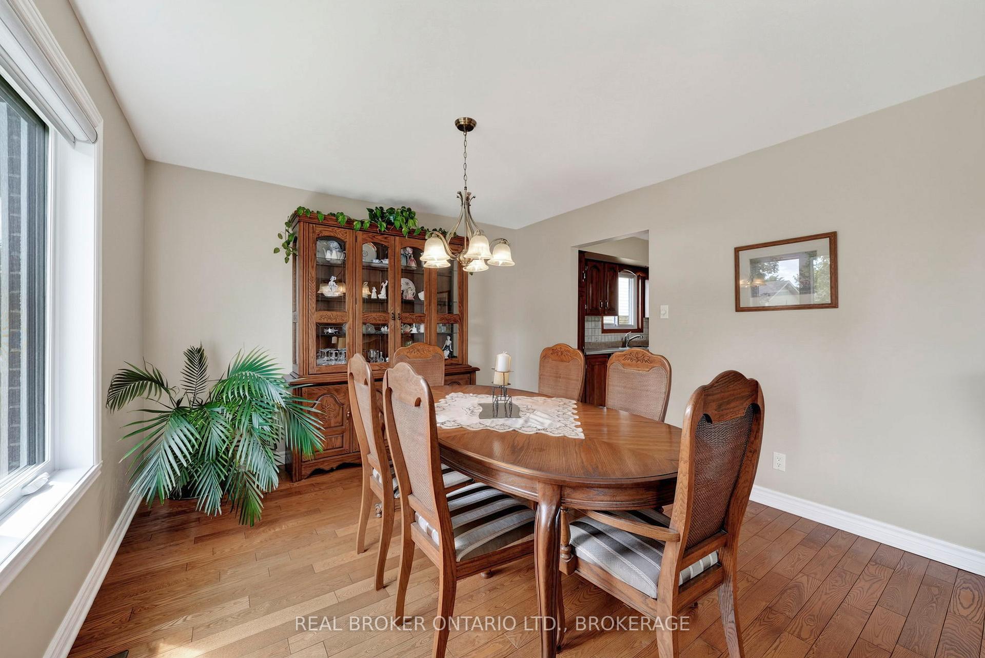Photo 9 of 1321 Stormont Drive, Cornwall, Cornwall — HOMEH