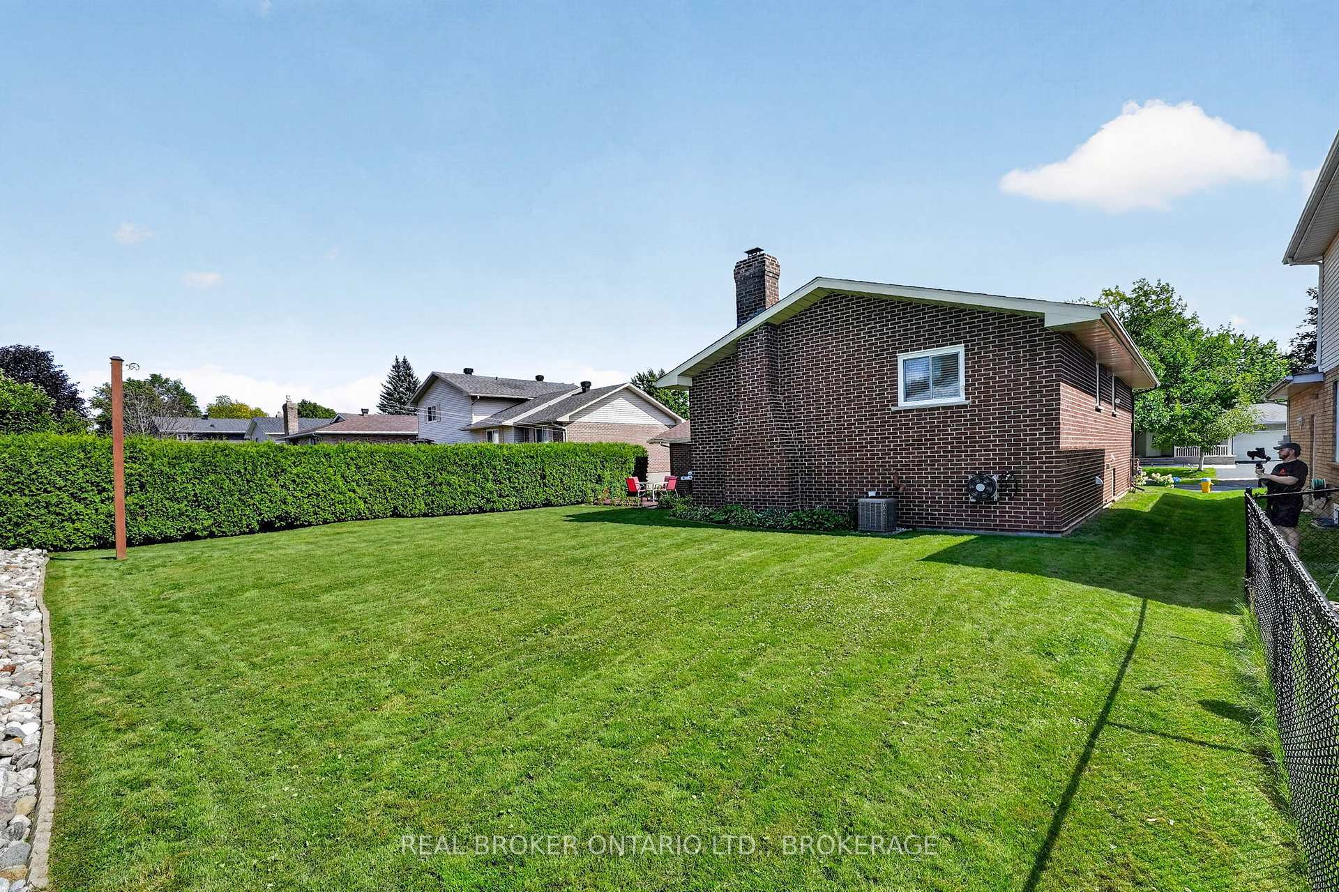 Photo 39 of 1321 Stormont Drive, Cornwall, Cornwall — HOMEH