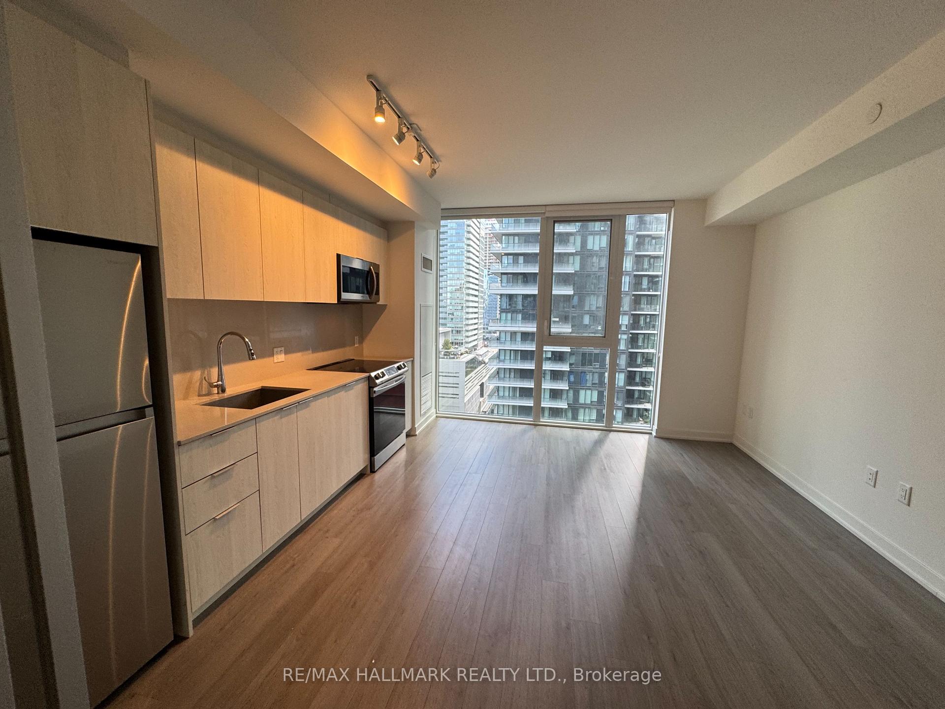 Photo 3 of Unit 1504, 357 King Street W, Toronto, Waterfront Communities — HOMEH