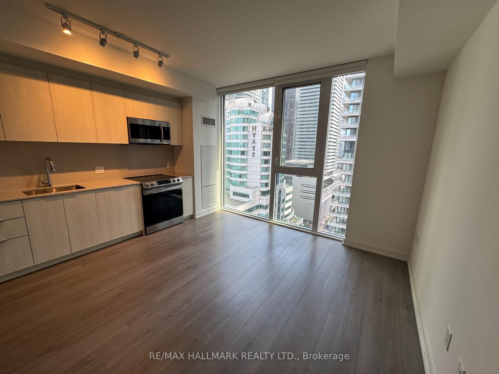 Photo 5 of Unit 1504, 357 King Street W, Toronto, Waterfront Communities — HOMEH