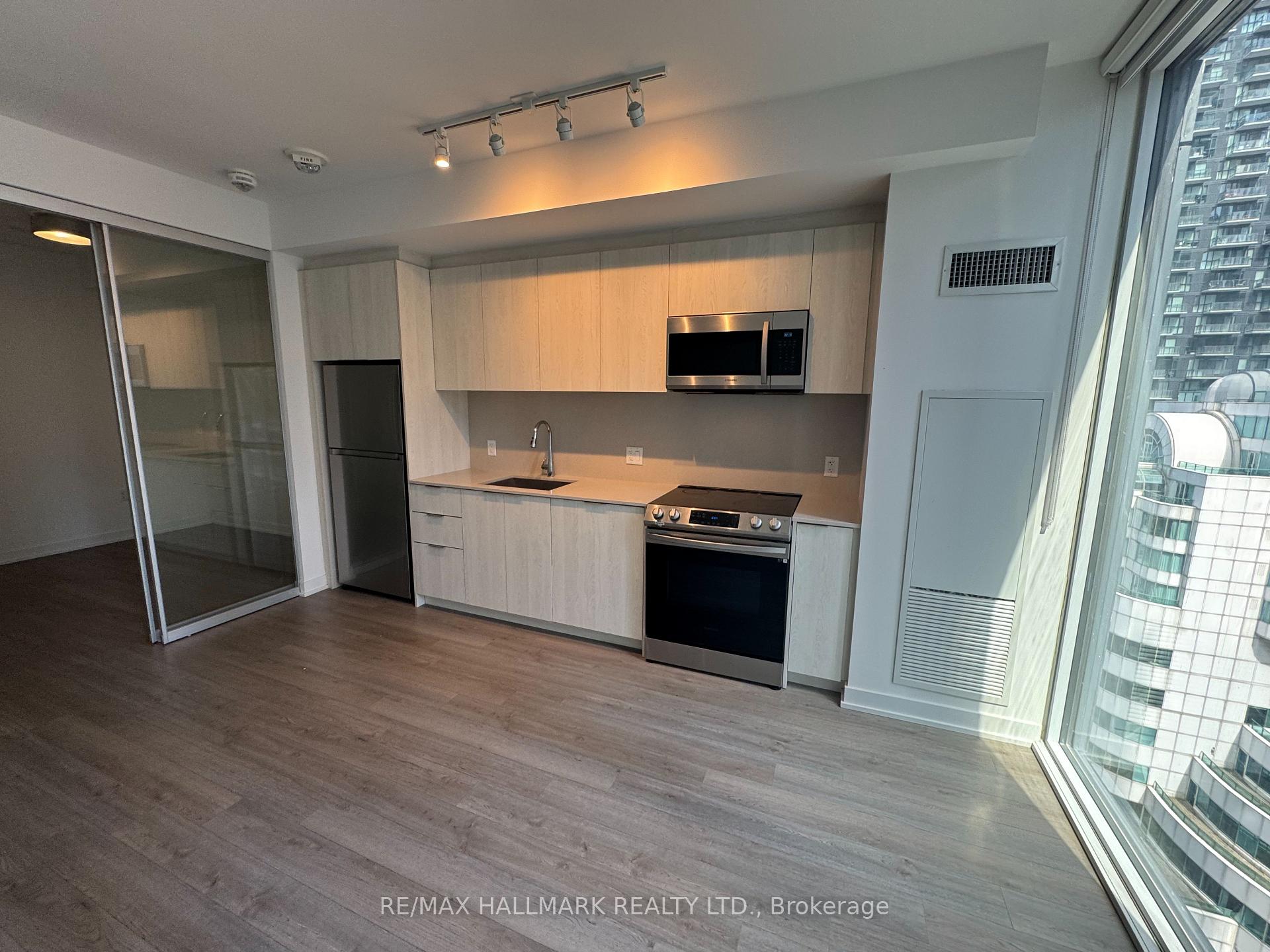 Photo 6 of Unit 1504, 357 King Street W, Toronto, Waterfront Communities — HOMEH
