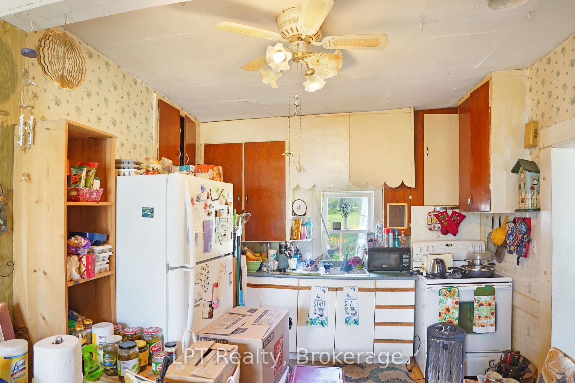 Photo 10 of 580307 Sideroad 60, Chatsworth — HOMEH