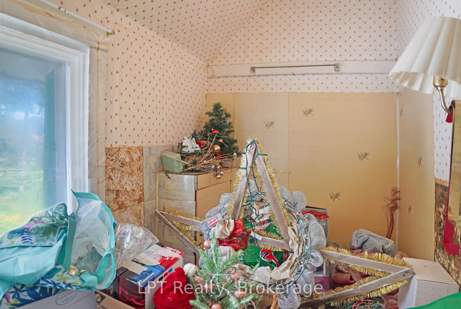 Photo 17 of 580307 Sideroad 60, Chatsworth — HOMEH