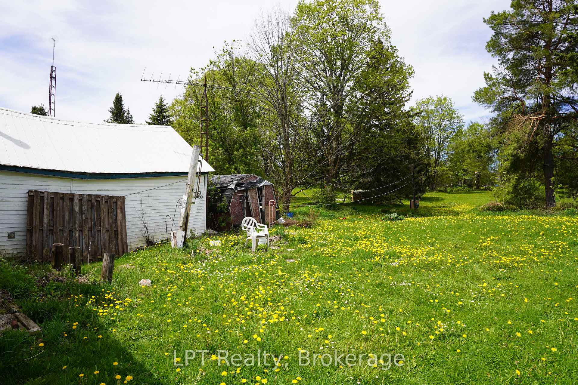 Photo 36 of 580307 Sideroad 60, Chatsworth — HOMEH
