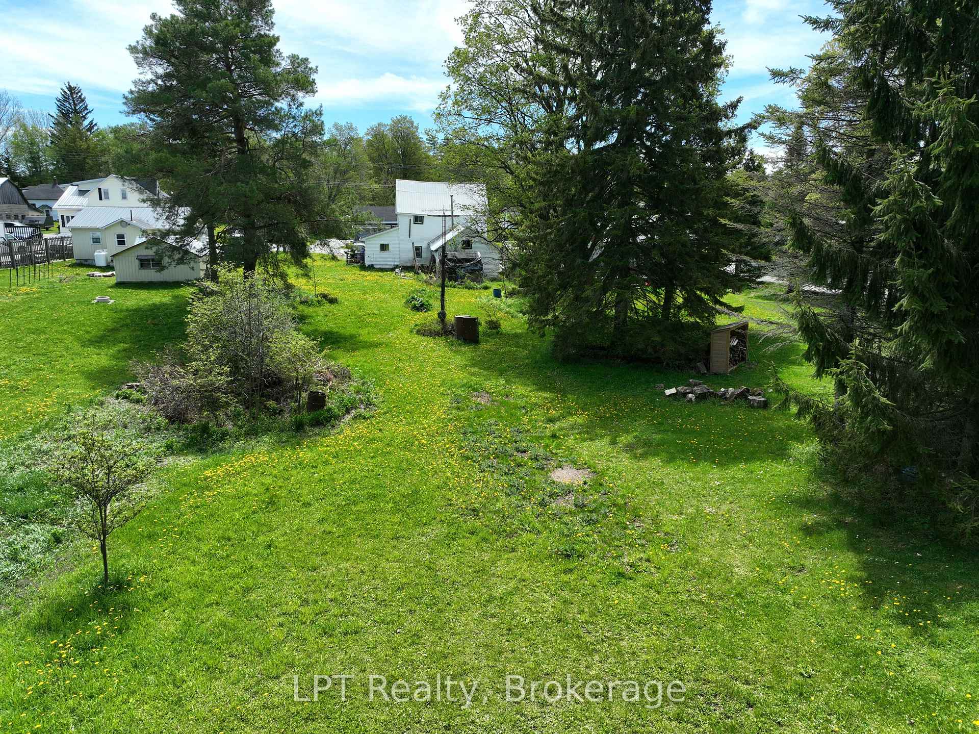 Photo 39 of 580307 Sideroad 60, Chatsworth — HOMEH