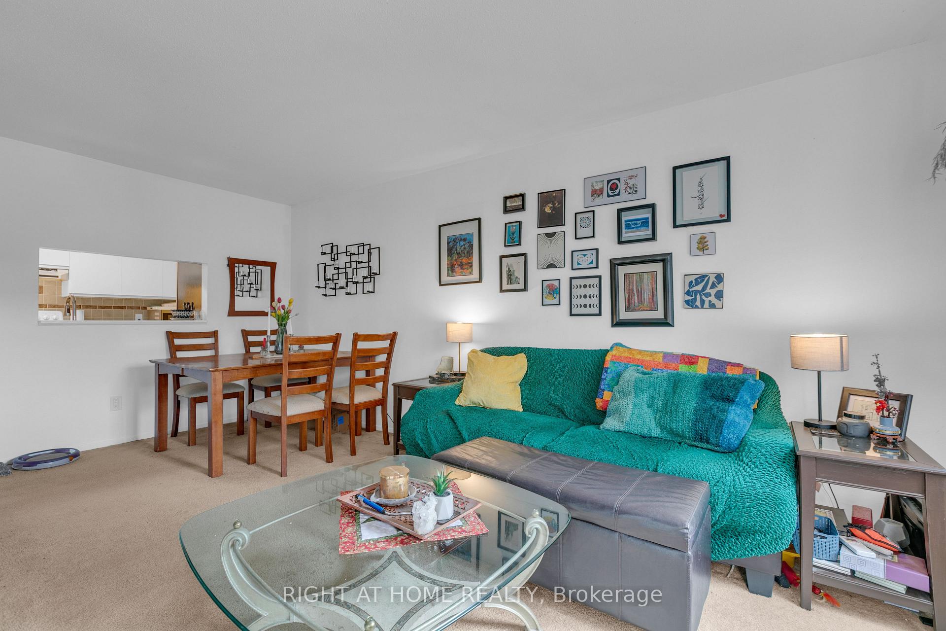 Photo 11 of Unit 301, 280 Brittany Drive, Ottawa, Viscount Alexander Park — HOMEH